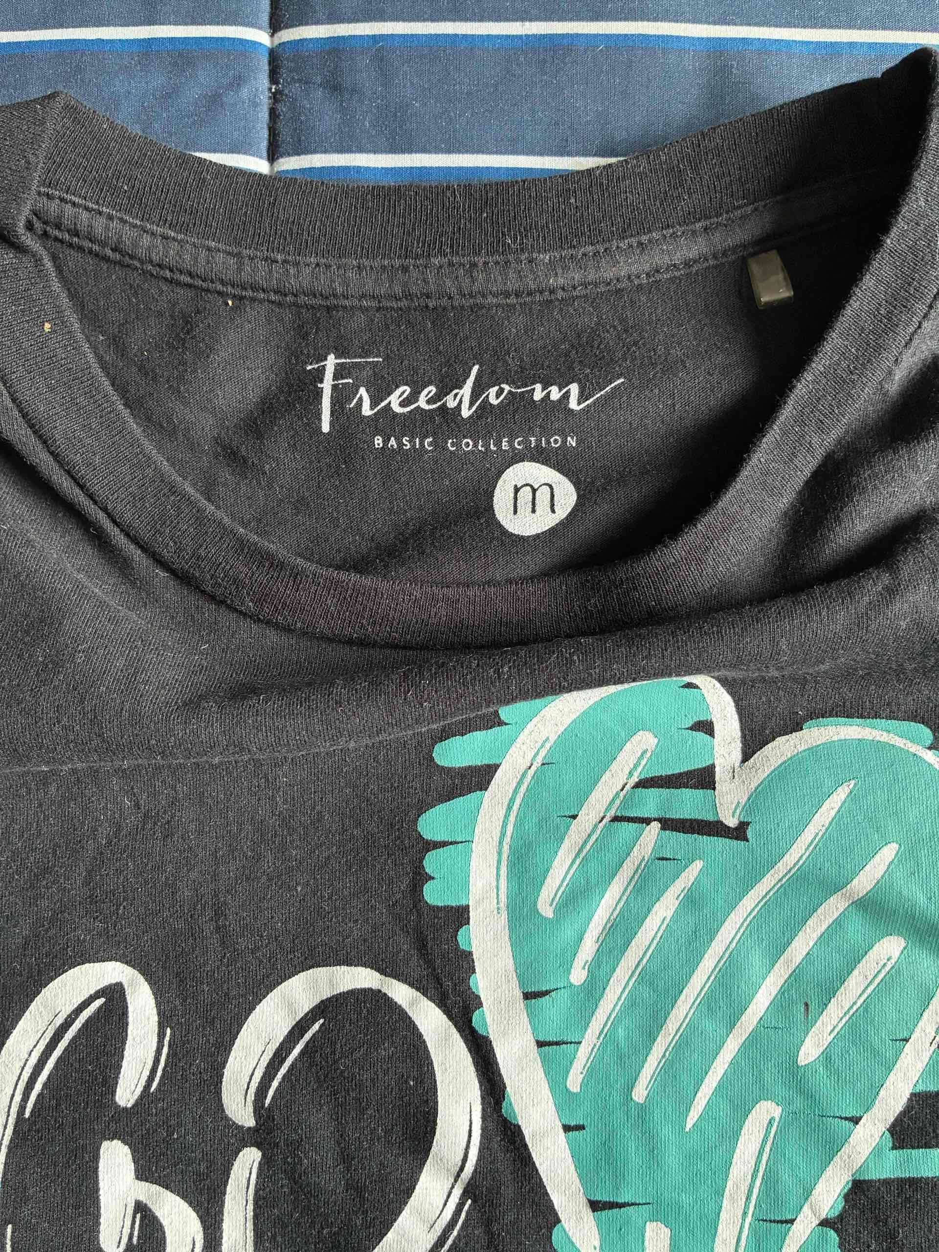 Polera negra corta, marca Freedom, talla M - miniatura 3