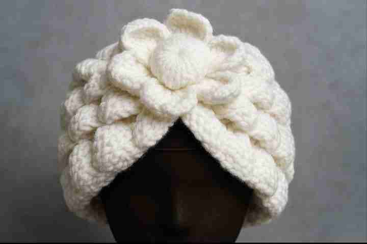 Turbante tejido blanco bebé. - 1