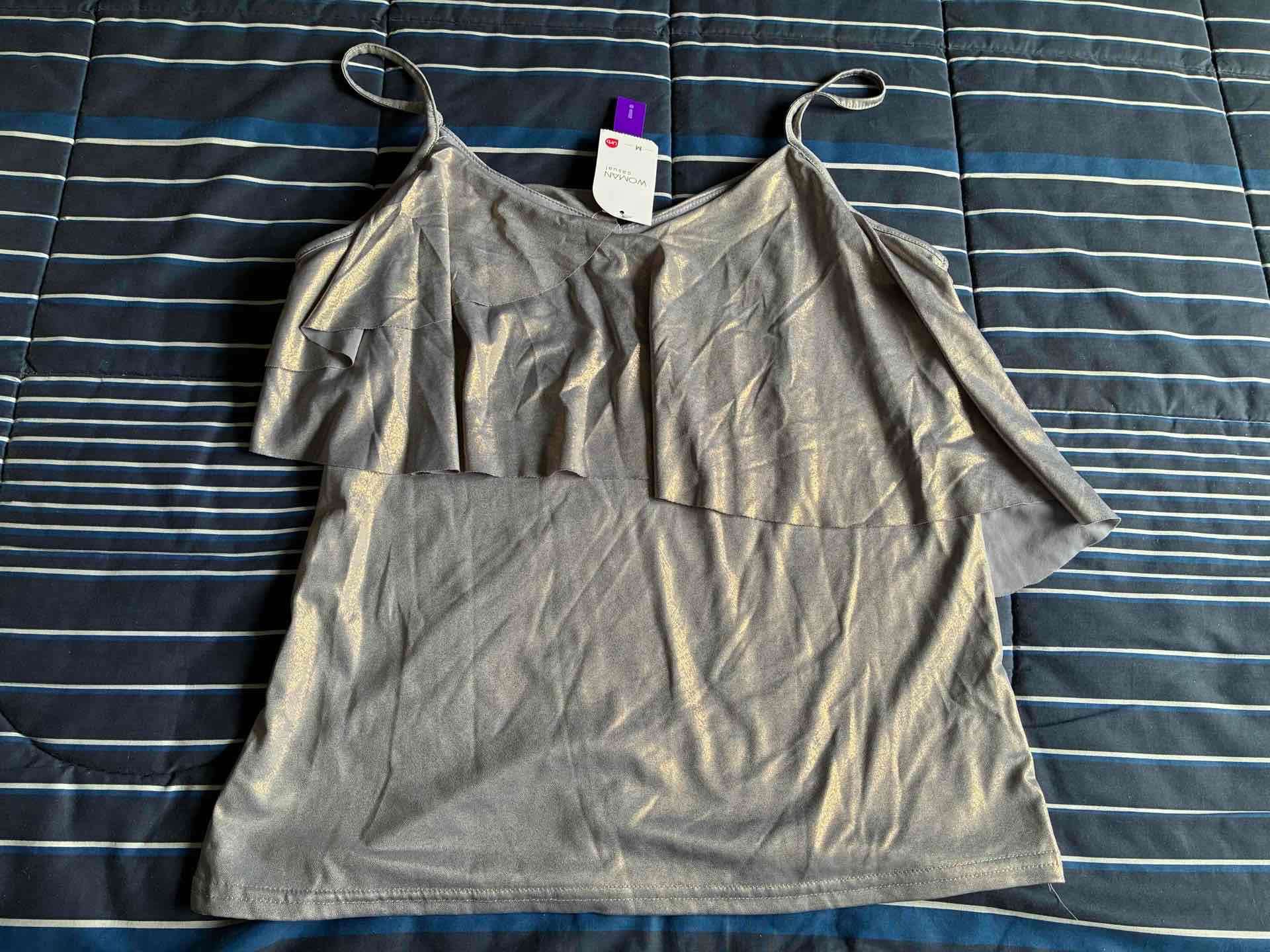 Top con volantes metalizada, marca URB, talla M - miniatura 2