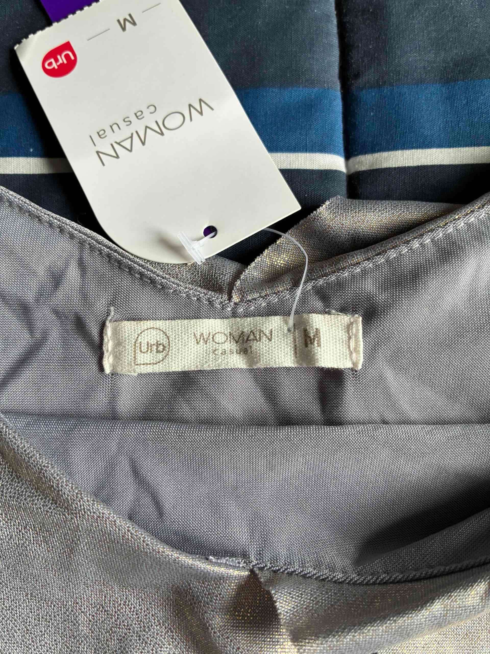 Top con volantes metalizada, marca URB, talla M - miniatura 3