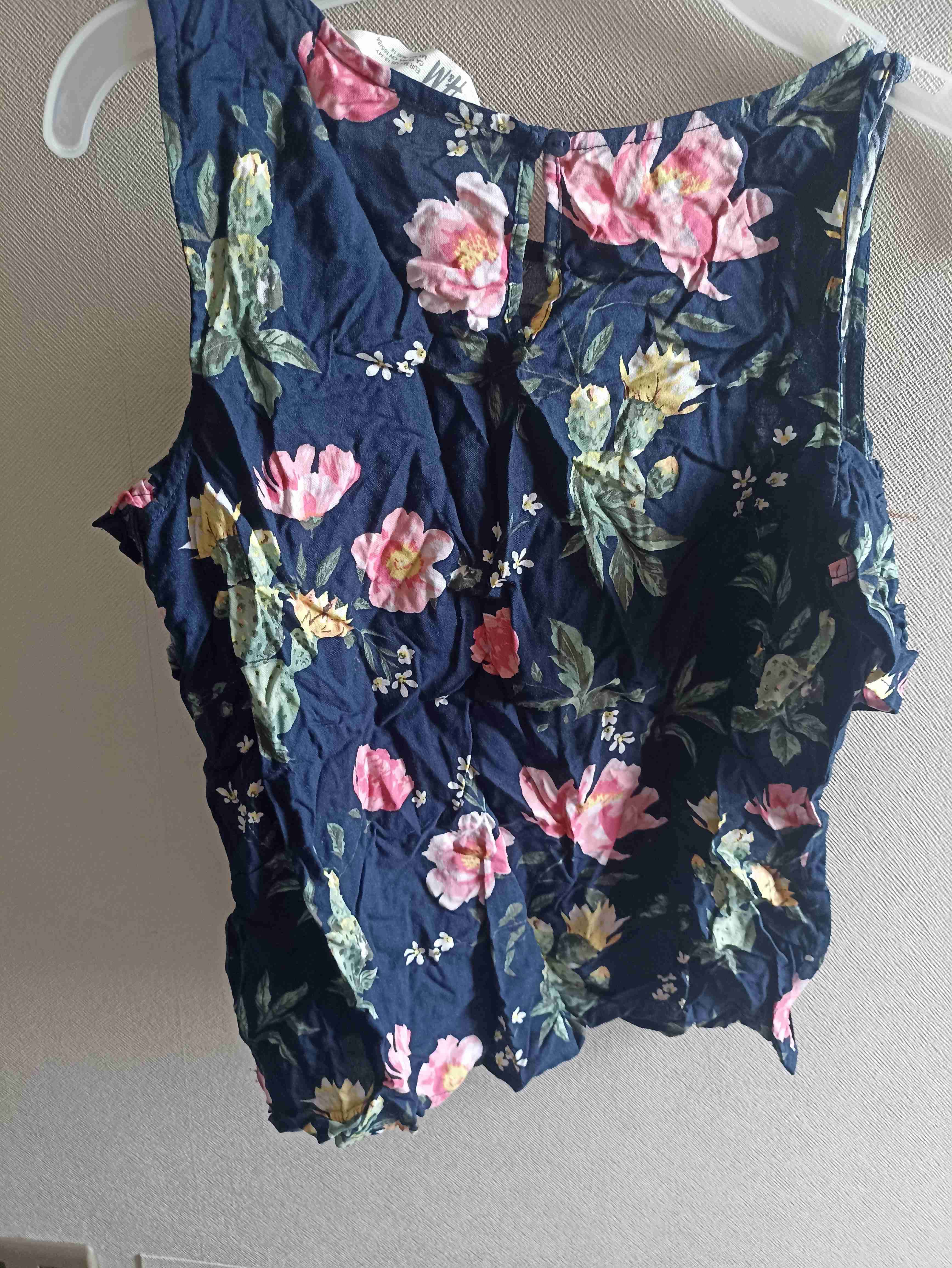 Blusa sin mangas floreada - 2