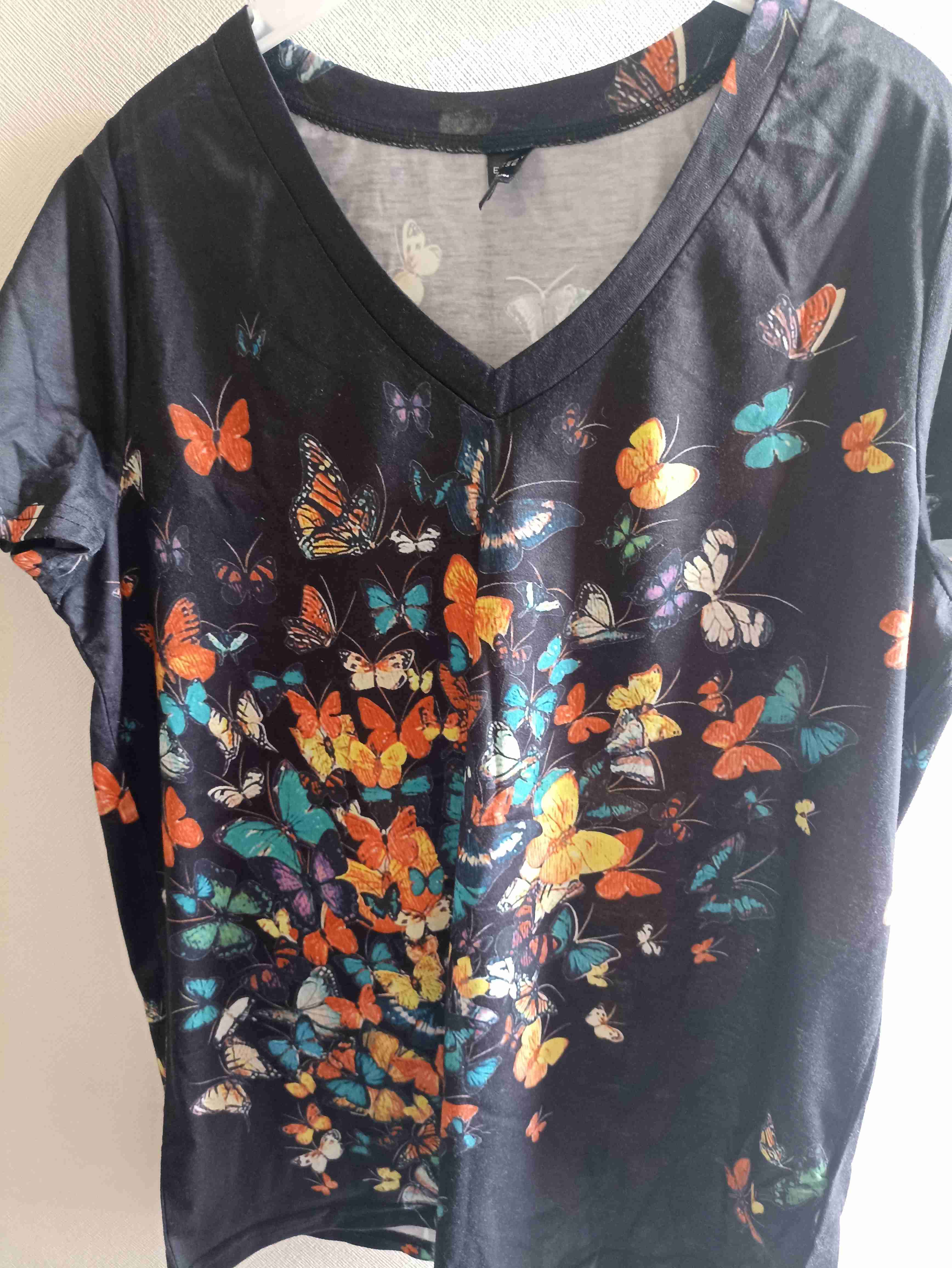 Polera negra con mariposas - miniatura 2