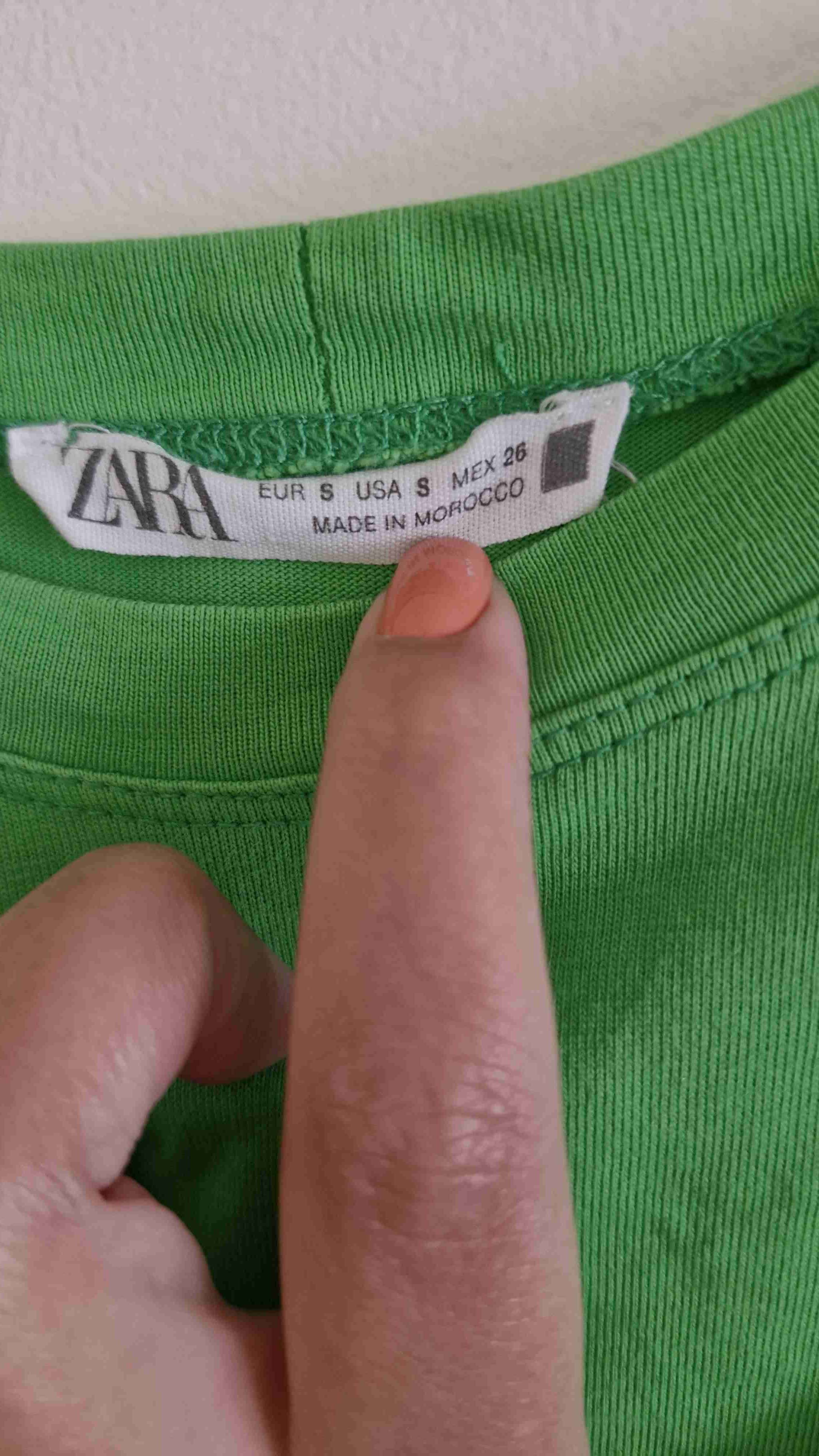 Polera verde manga abullonada - miniatura 3