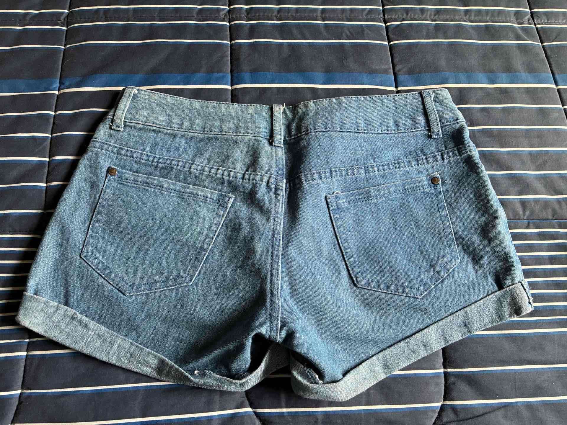 Shorts jeans, marca Boulevard, talla 38 - miniatura 2