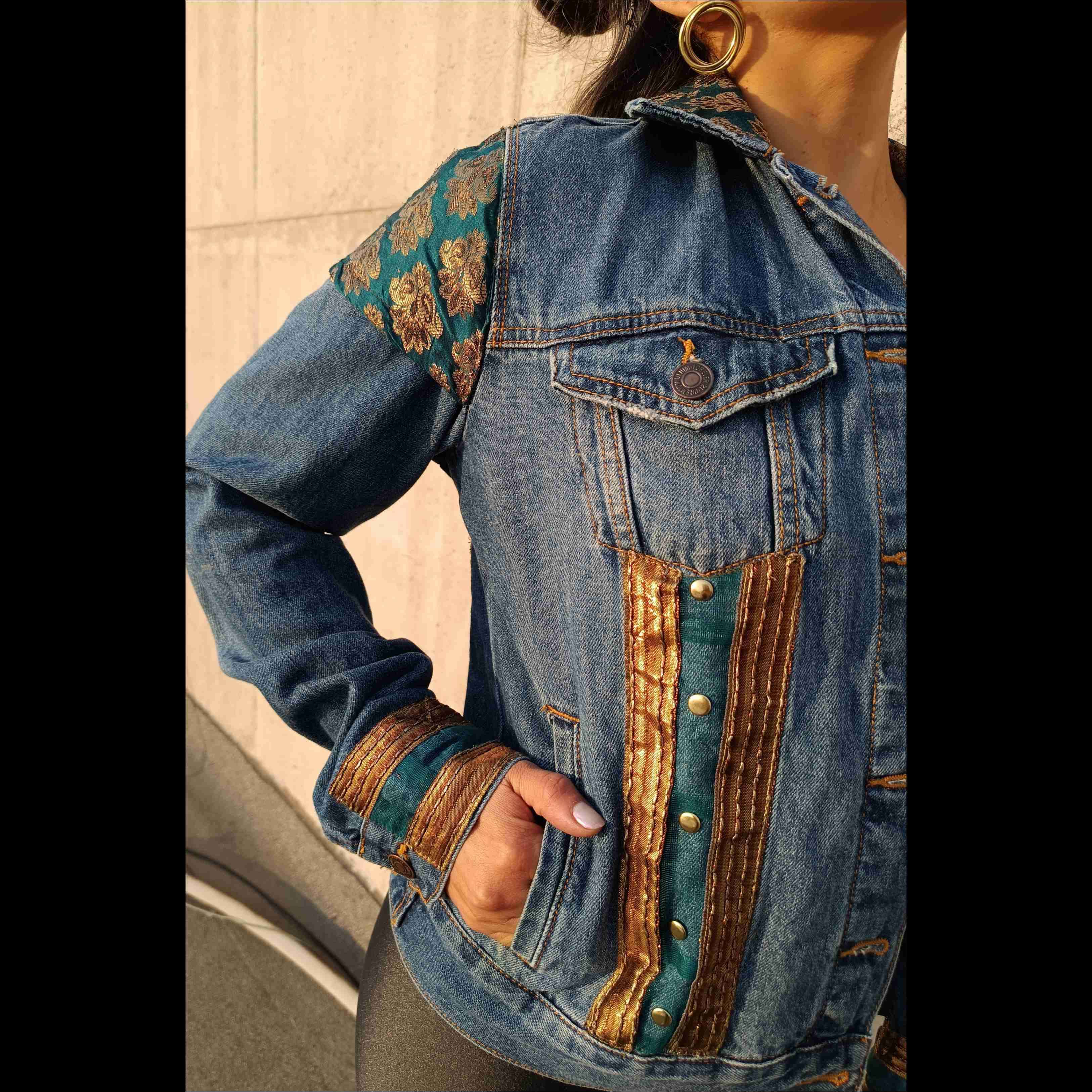 Chaqueta intervenida - miniatura 2