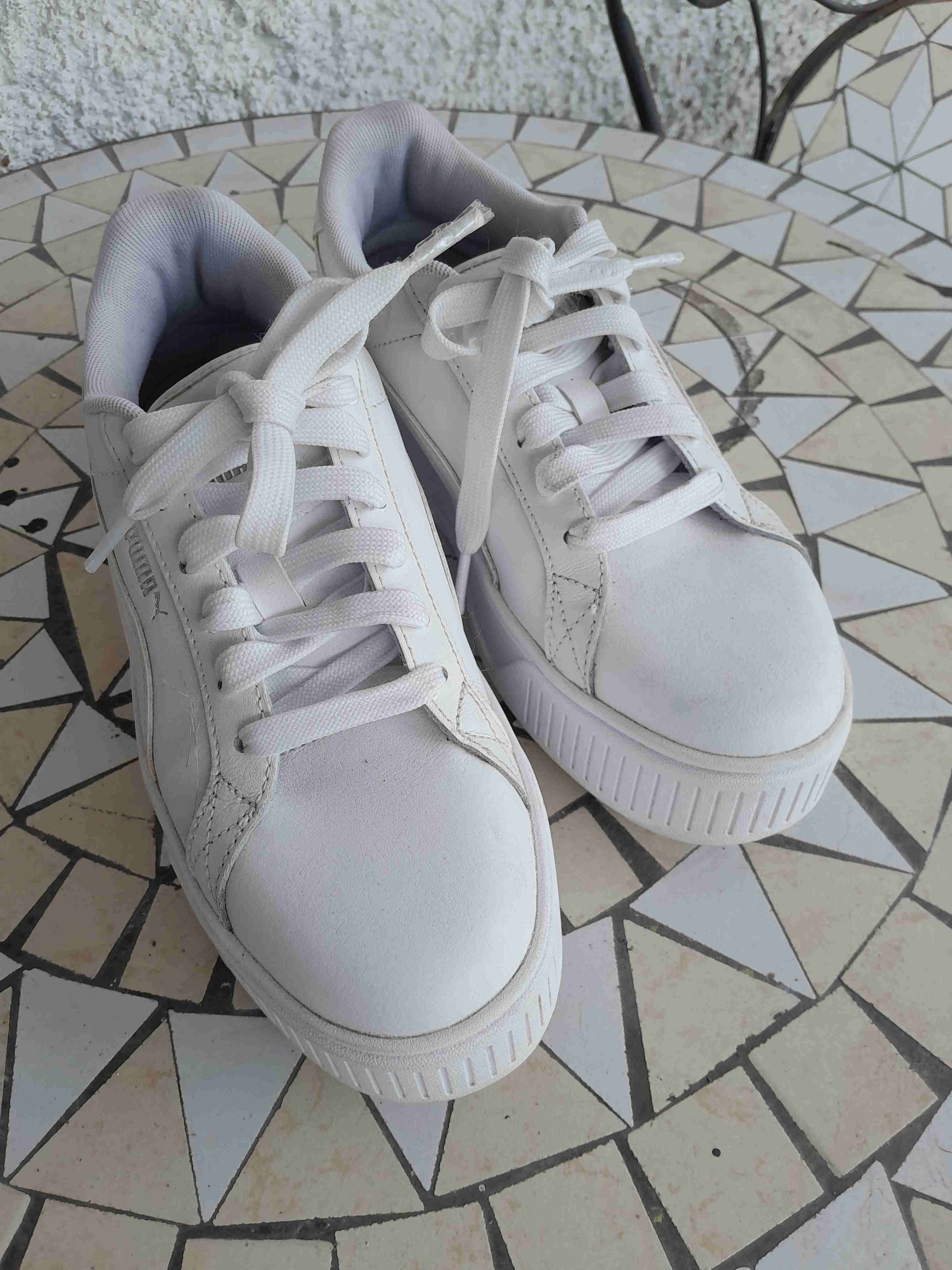 Zapatillas blancas casuales - 1