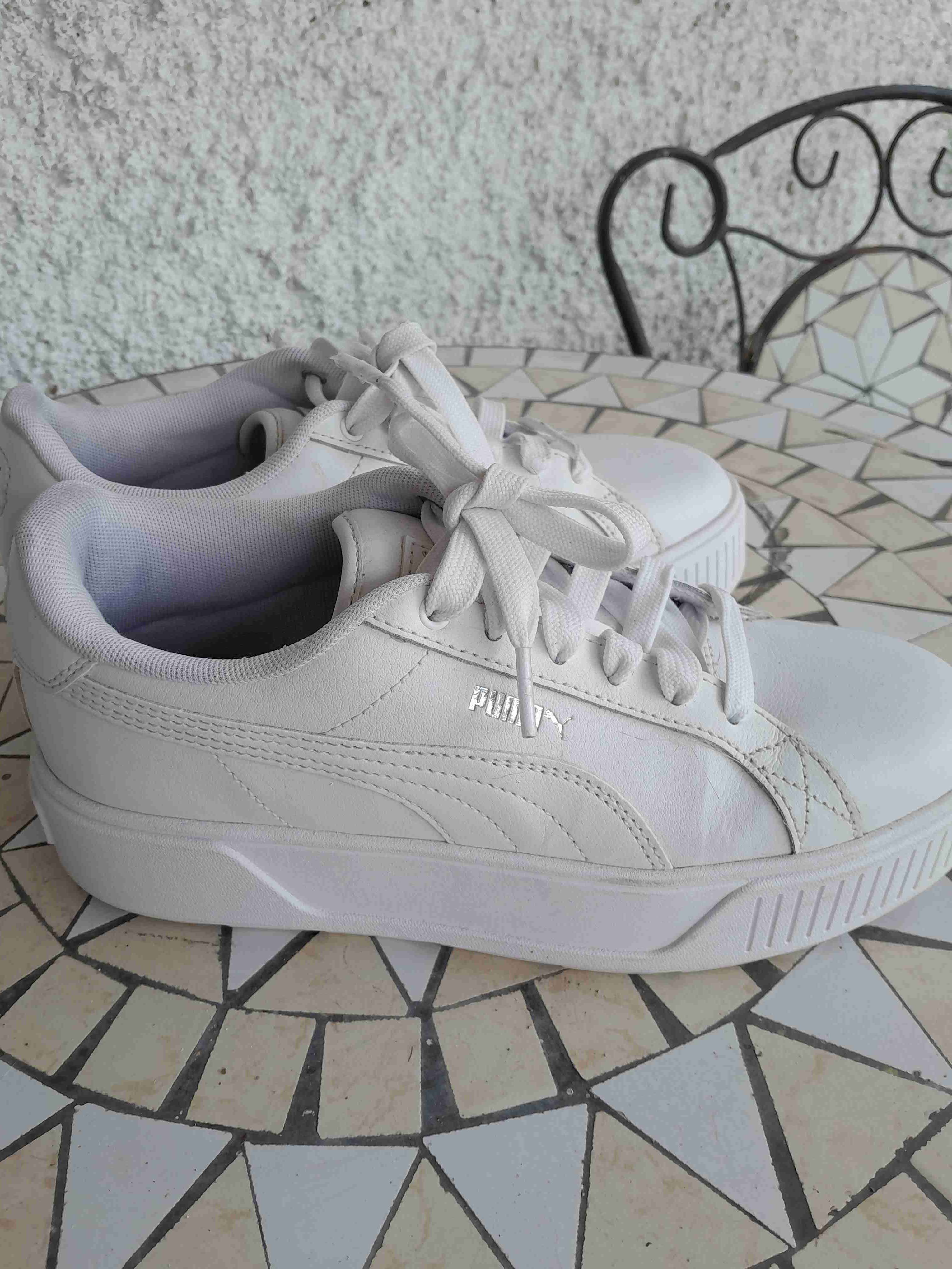 Zapatillas blancas casuales - 2