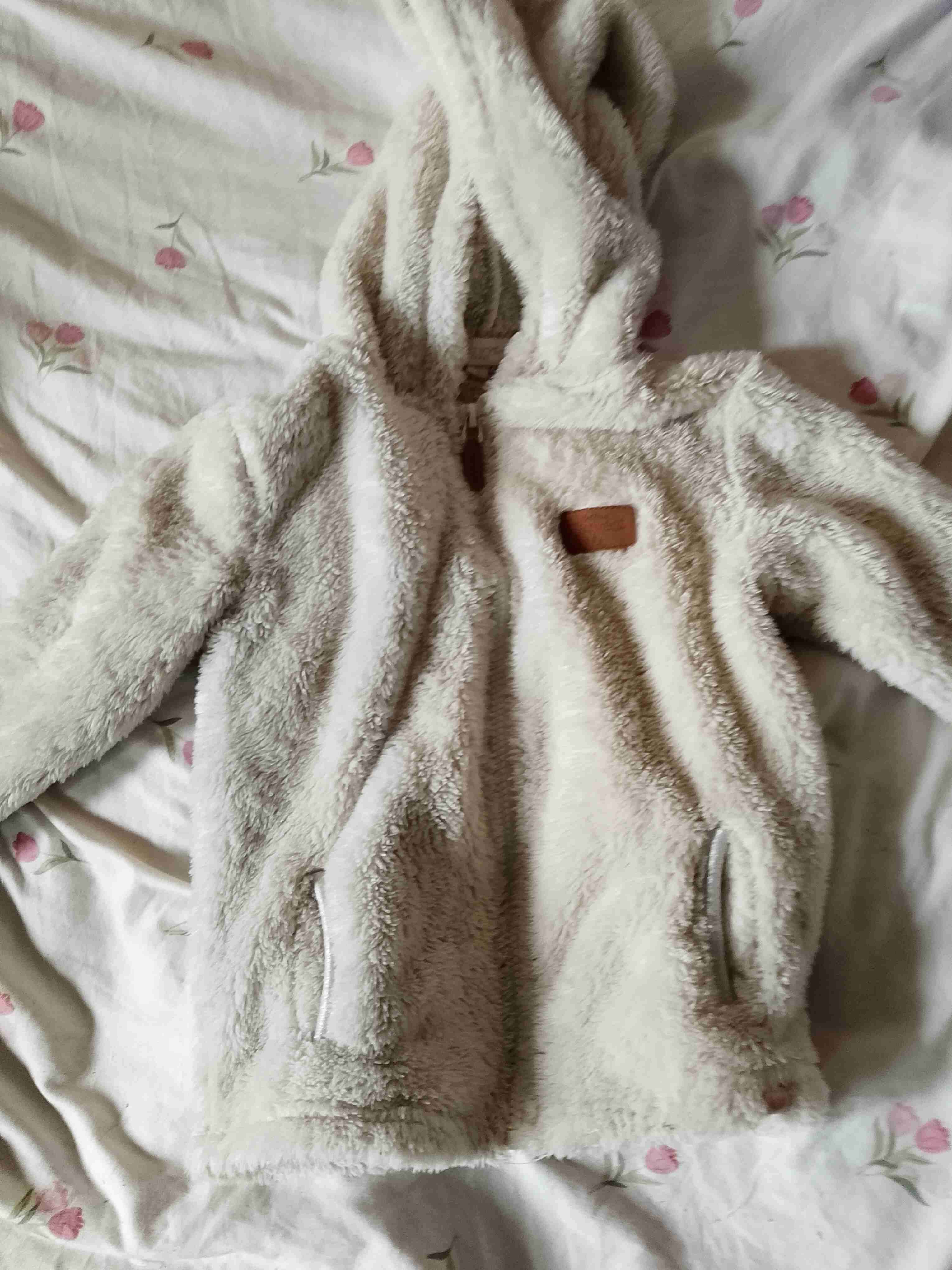 Lote 3 prendas 4 y 5 años - miniatura 1