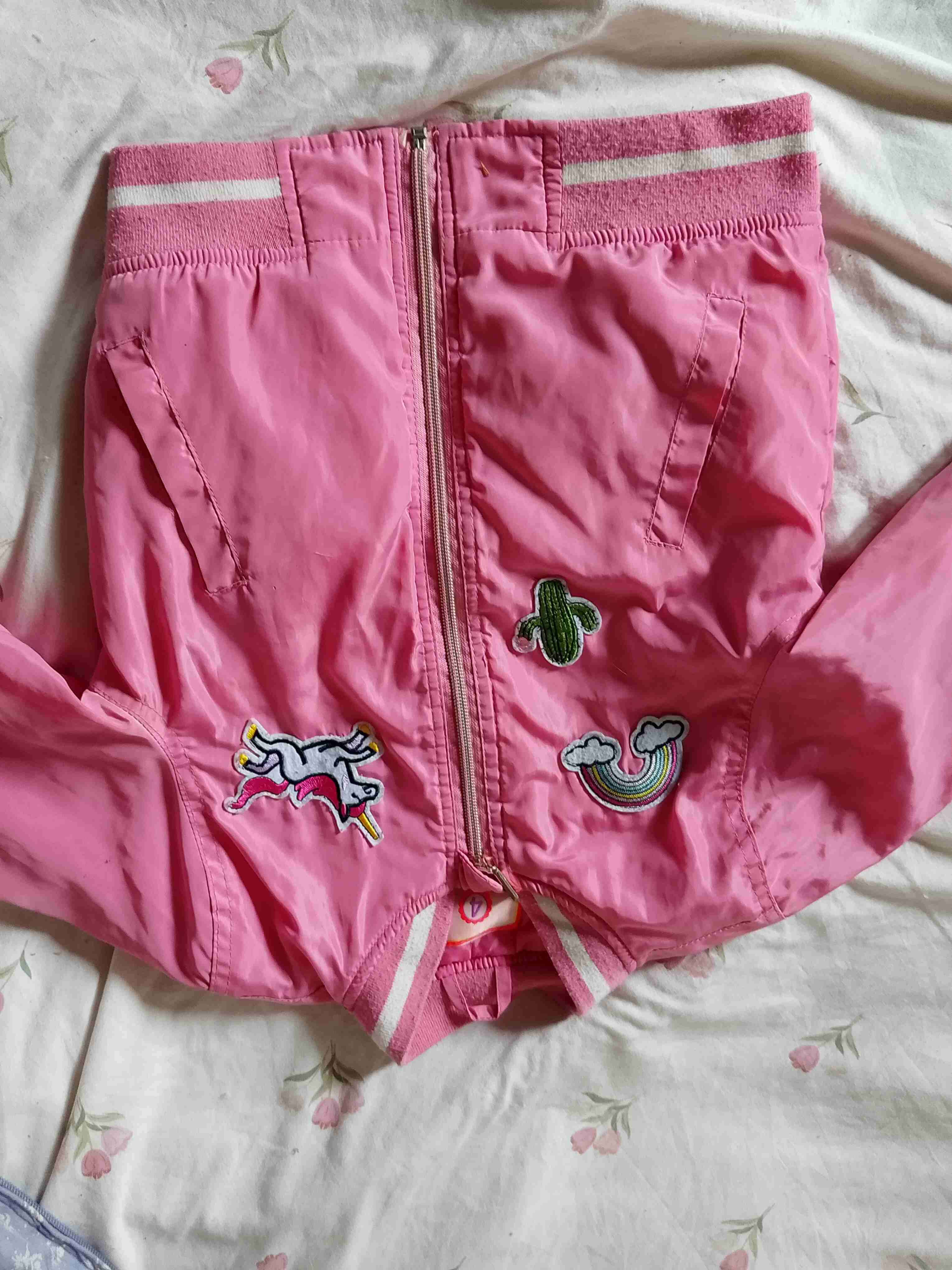 Lote 3 prendas 4 y 5 años - miniatura 2