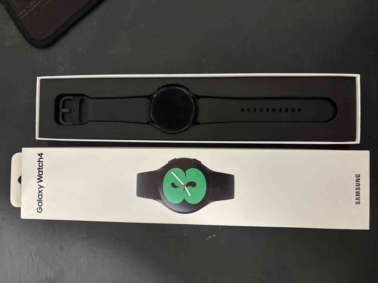 Reloj Samsung Galaxy Watch 4 Negro - 1