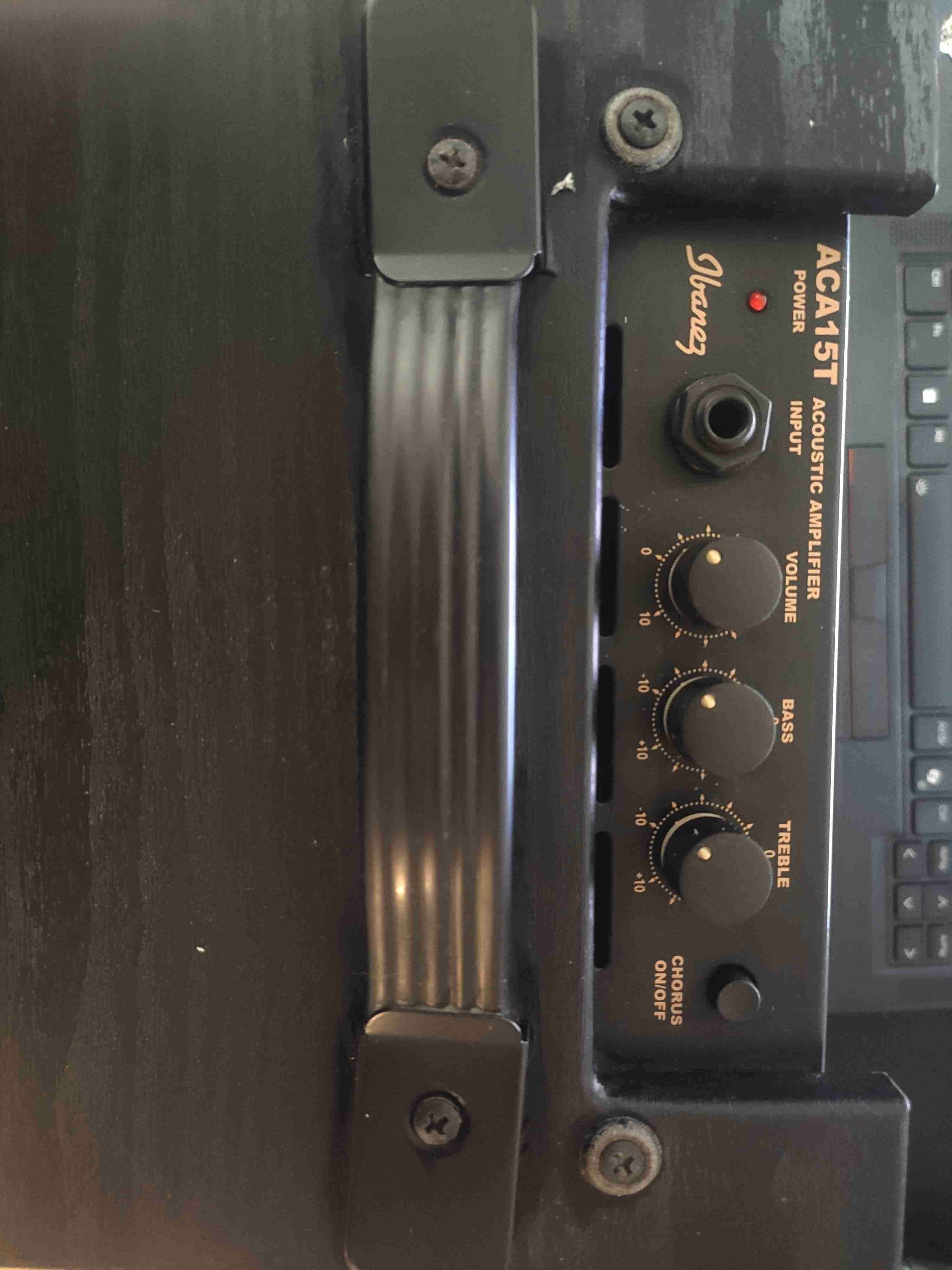 Amplificador Ibanez compacto - miniatura 2