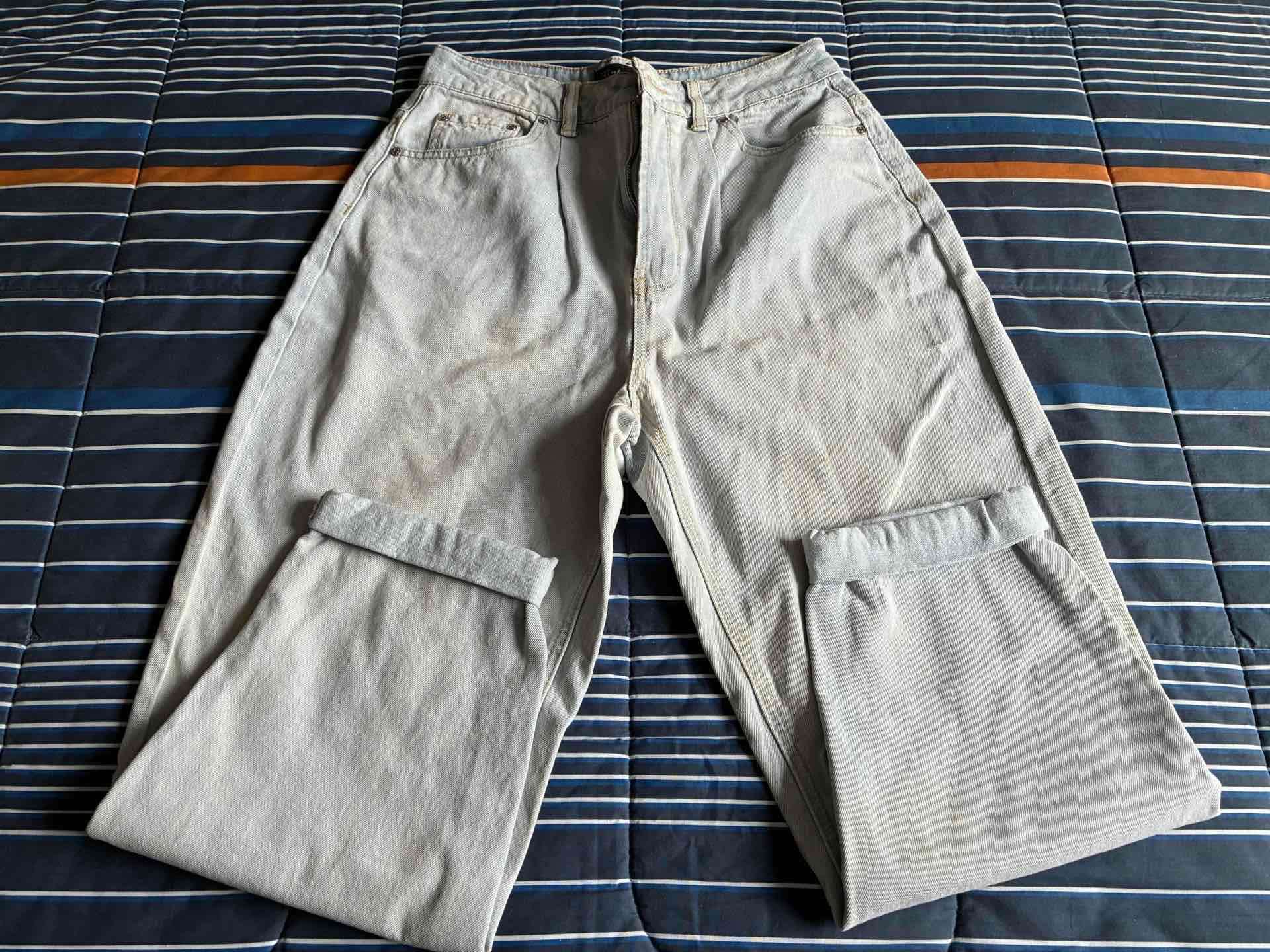 Jeans claros, marca No Boundaries, talla 40 - miniatura 1