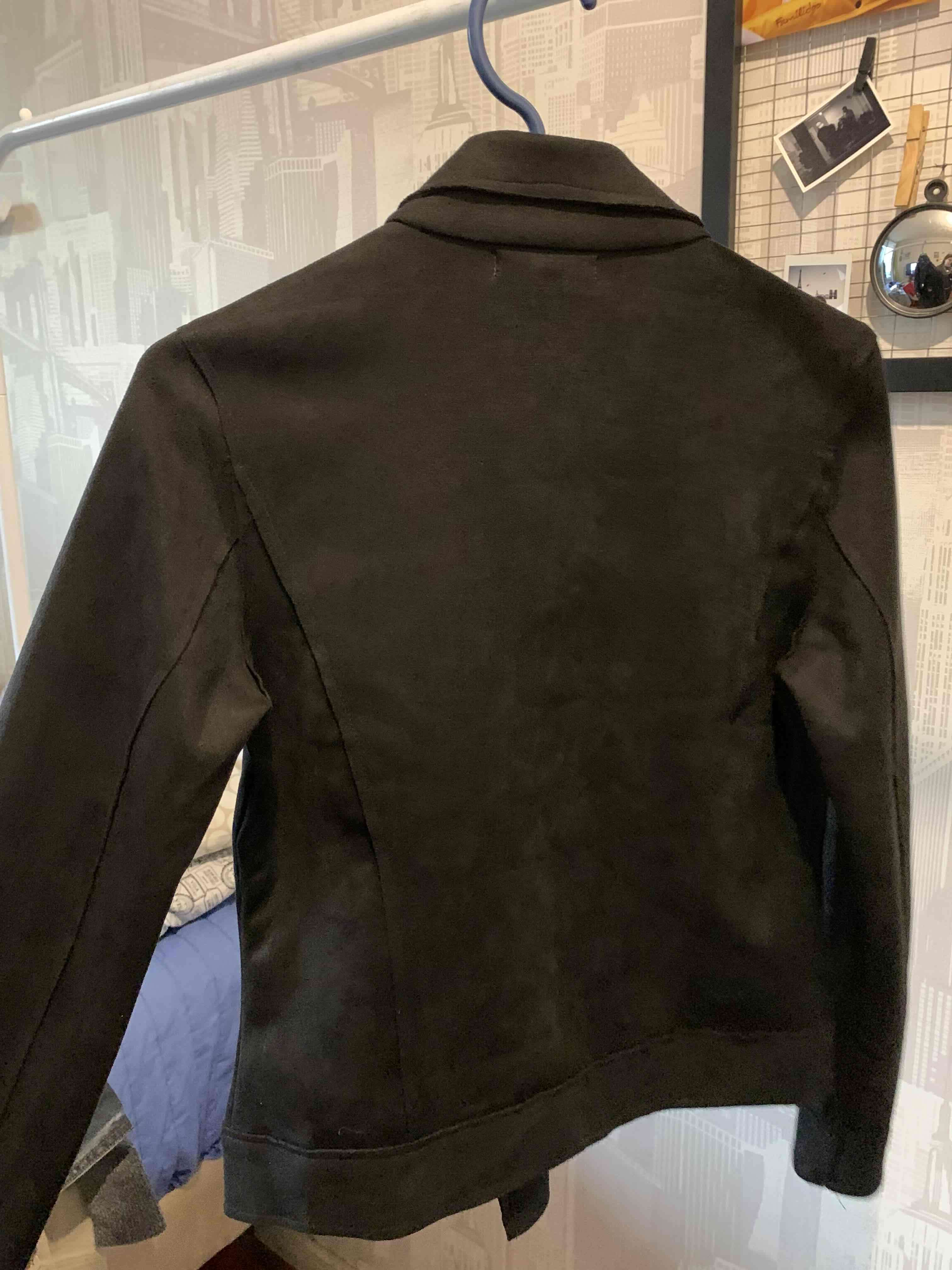 Chaqueta negra con cierre - 2