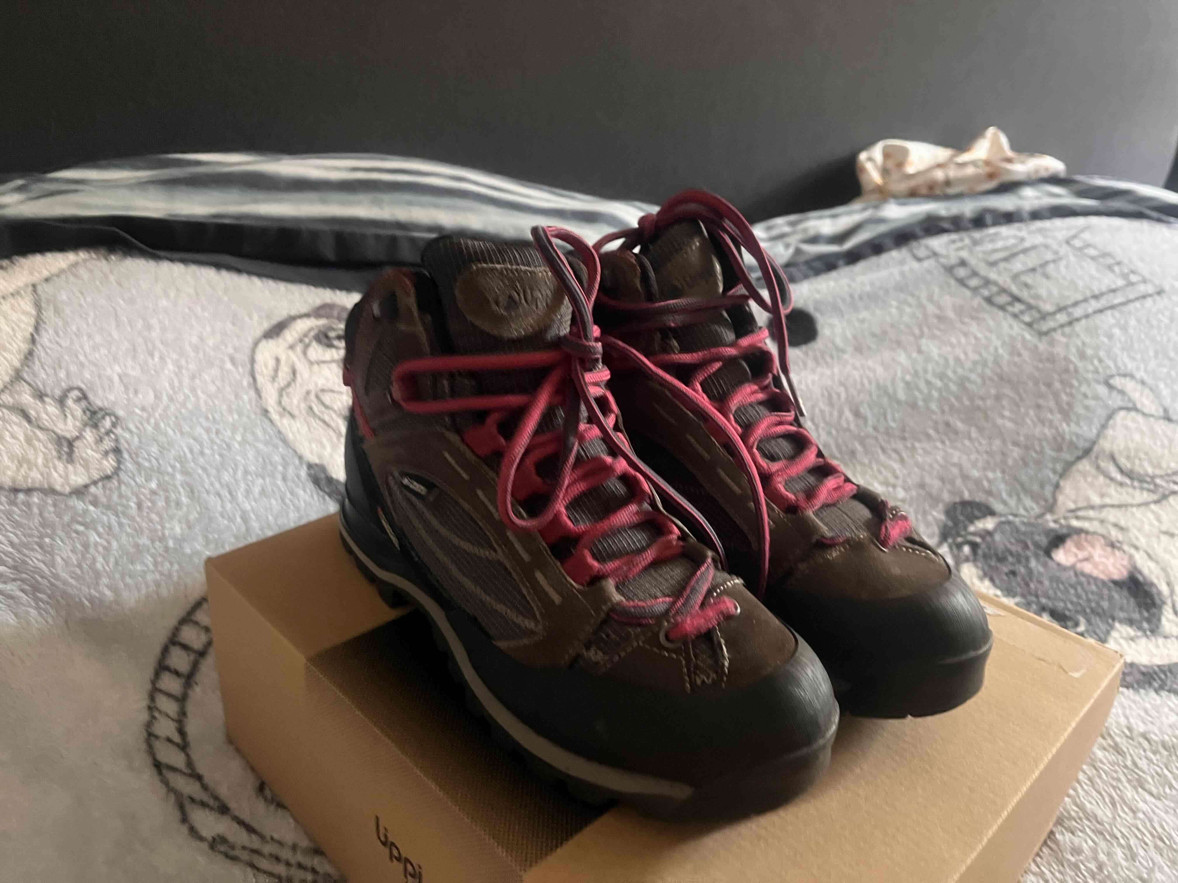 Botas de trekking grises con negro y fusia - miniatura 5