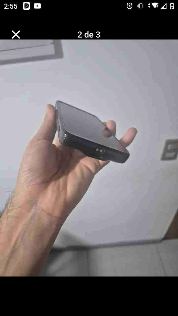 Teléfono móvil negro usado - miniatura 1