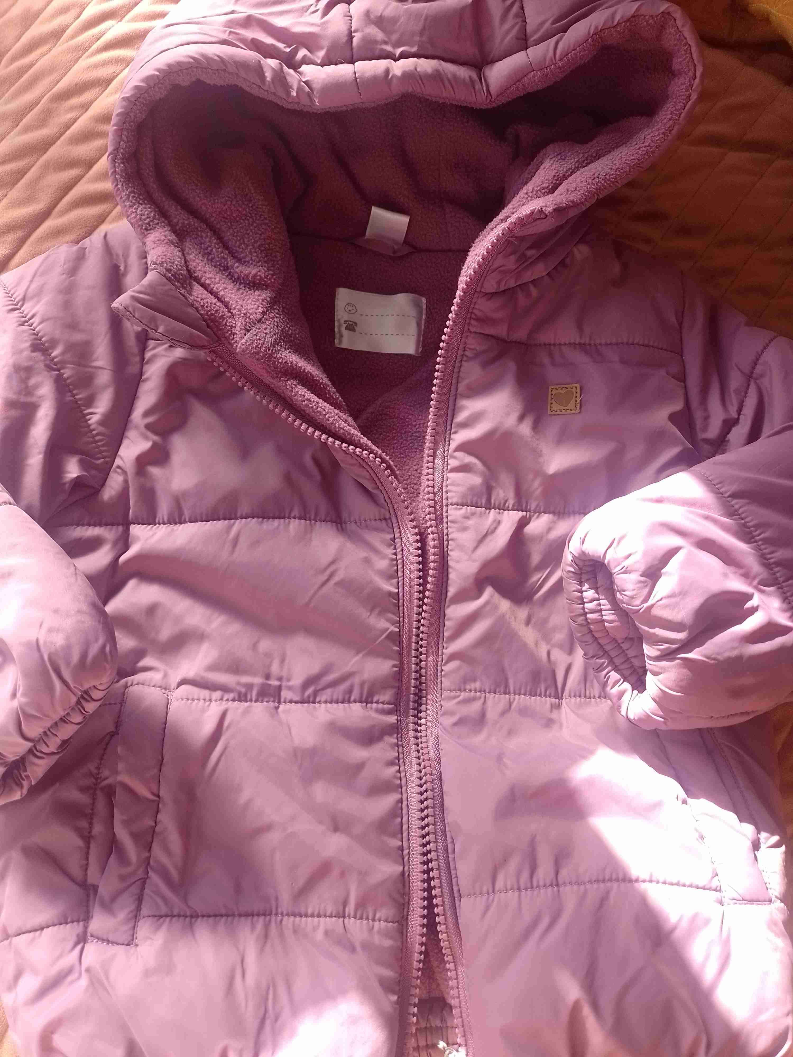 Chaqueta rosa con capucha - miniatura 1