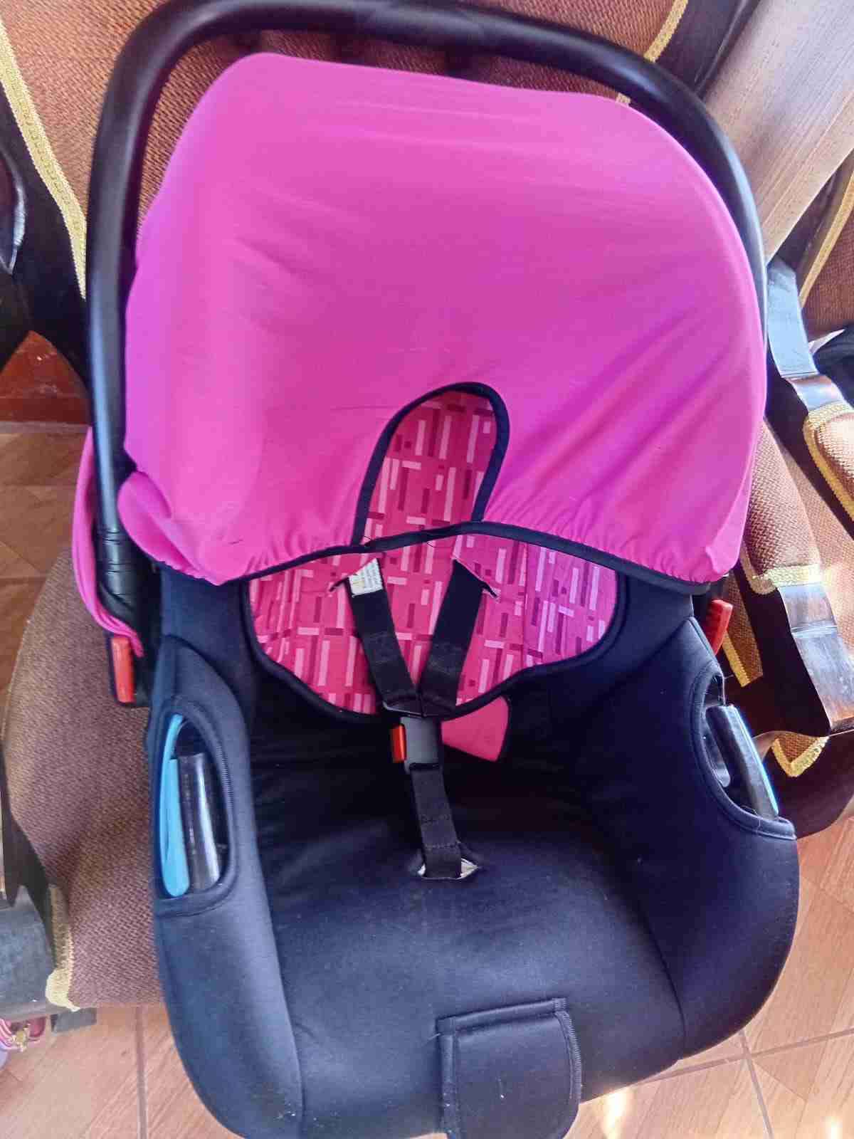 Coche de bebé rosa y negro - miniatura 4