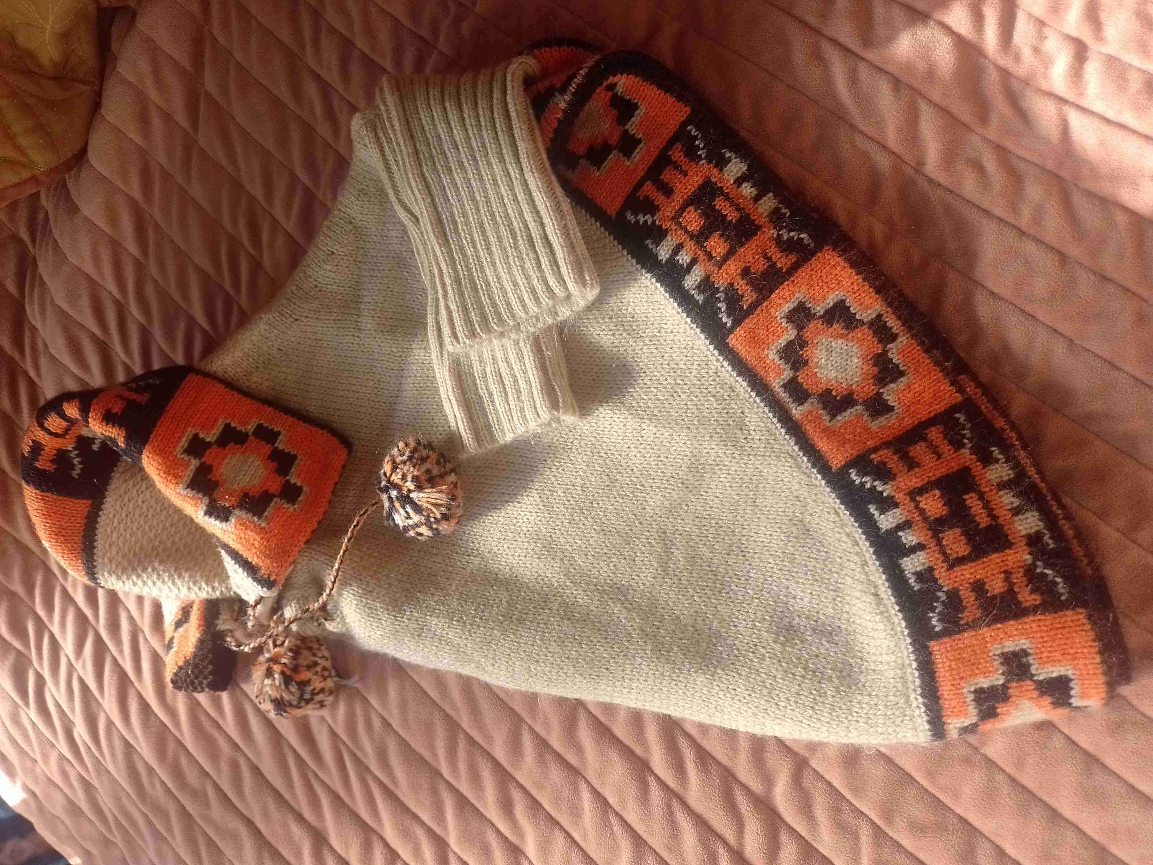 Poncho de lana con diseño étnico - miniatura 1