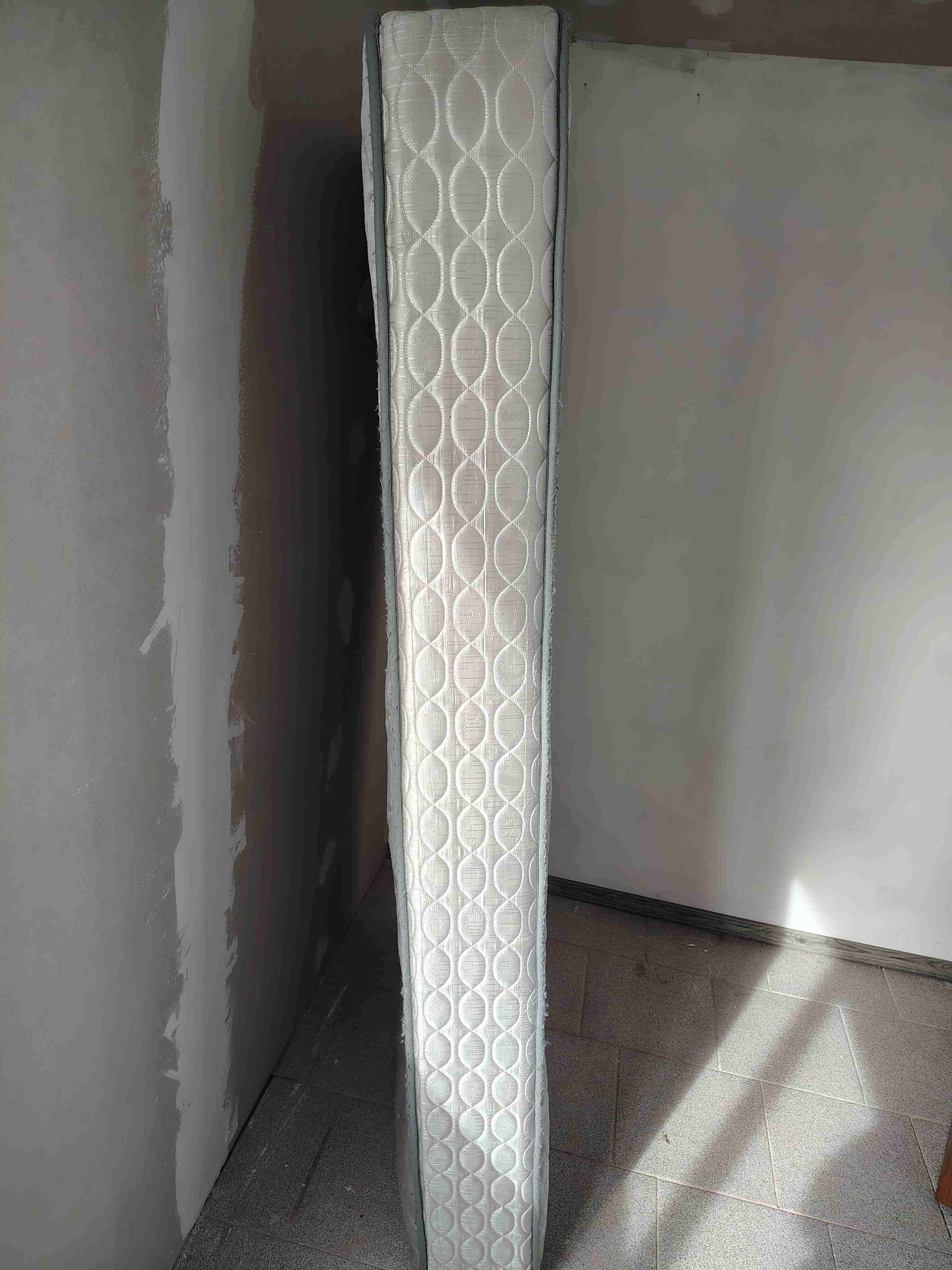 Colchón de 1  plaza 1/2 usado - miniatura 3