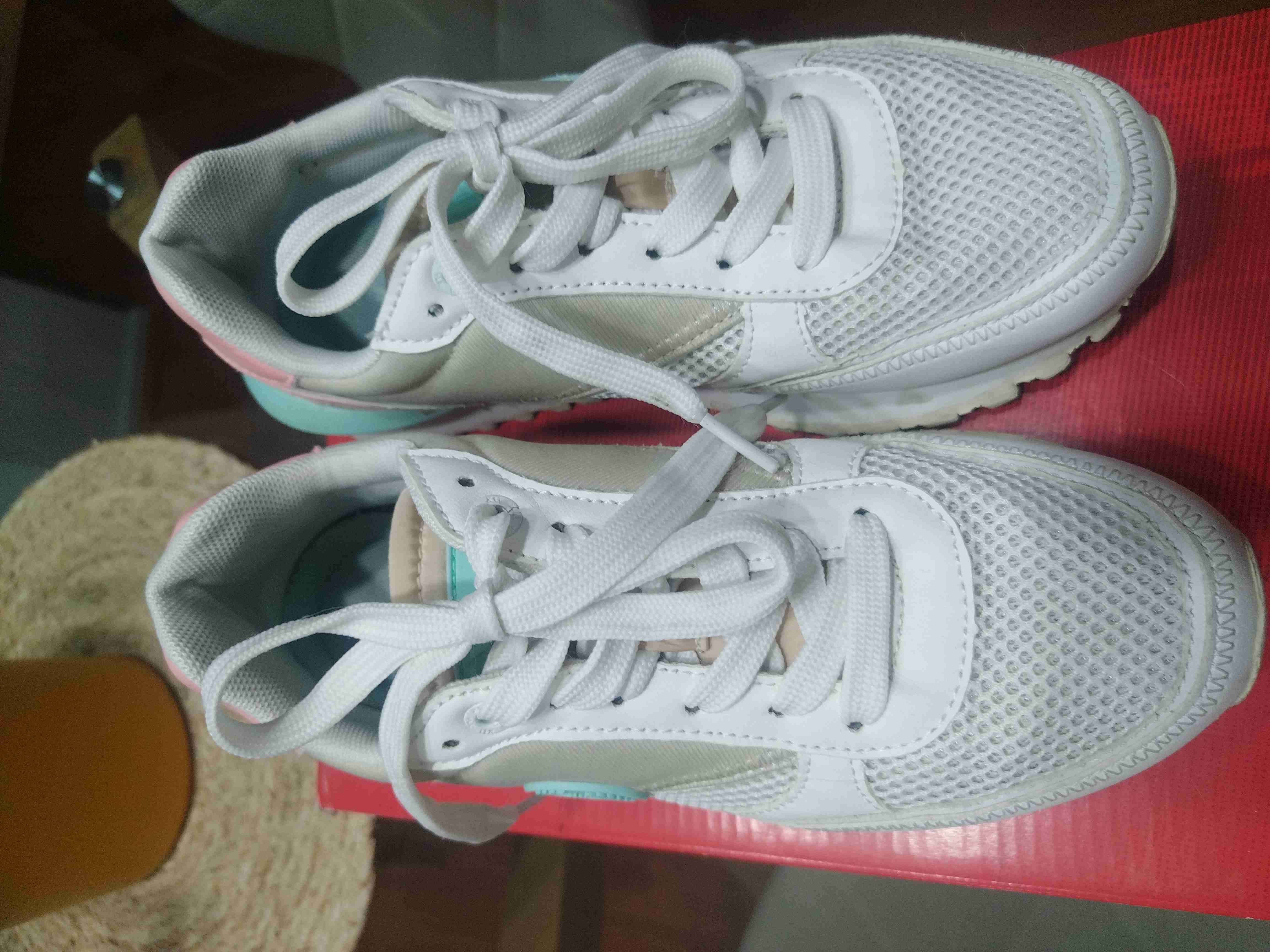 Zapatillas deportivas blancas y pastel - miniatura 3