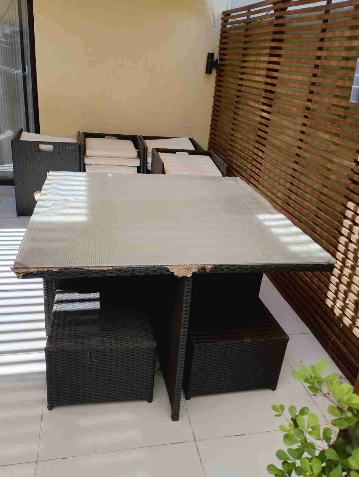 Terraza de exterior tipo ratán 8 personas - miniatura 1