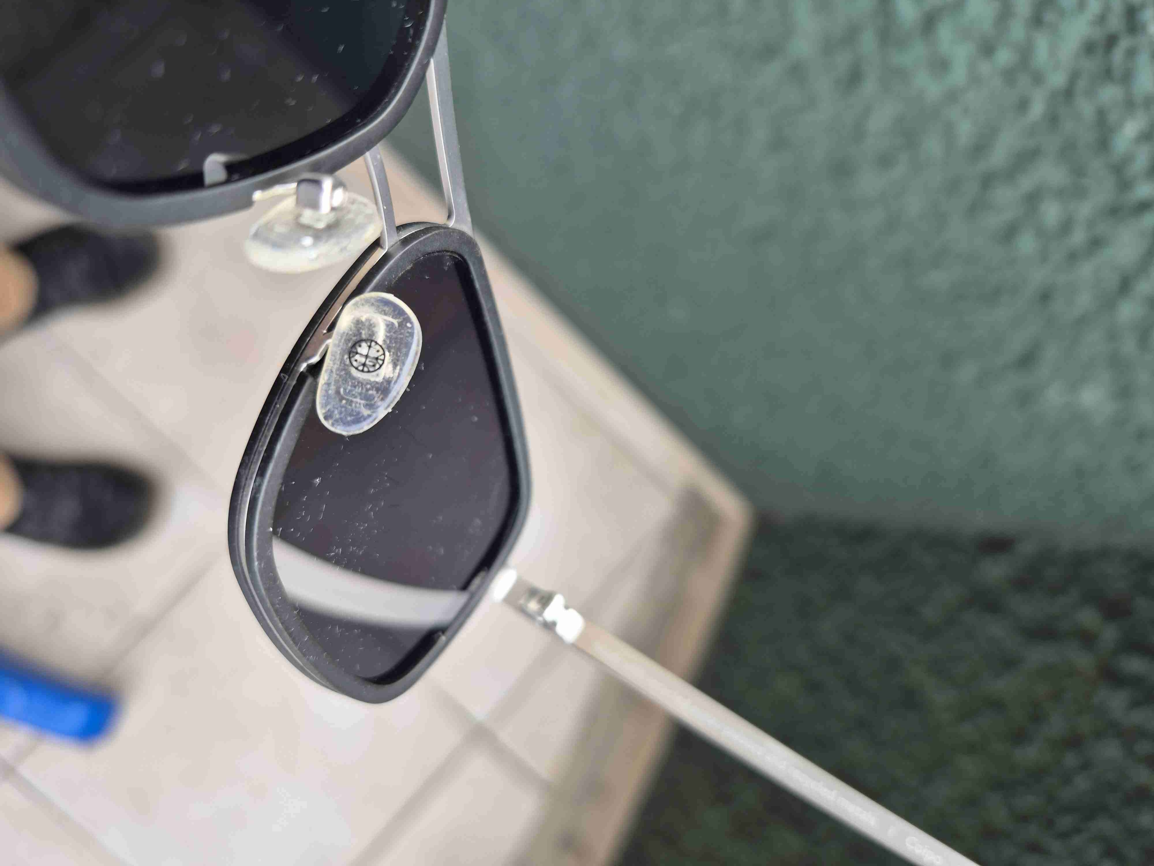 KARÜN Gafas de sol negras con marco metálico - miniatura 2