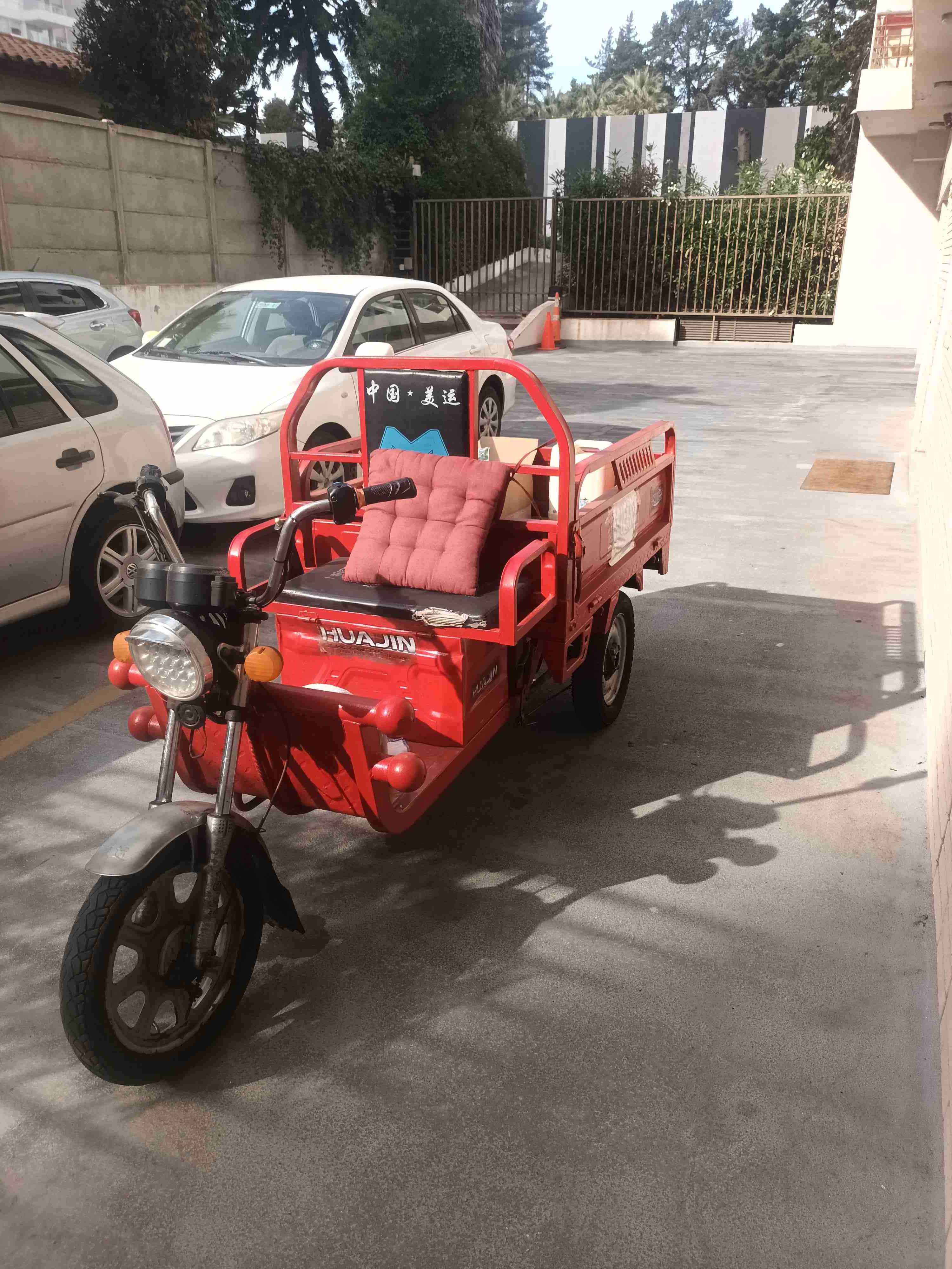 Carro de carga rojo para venta - miniatura 4