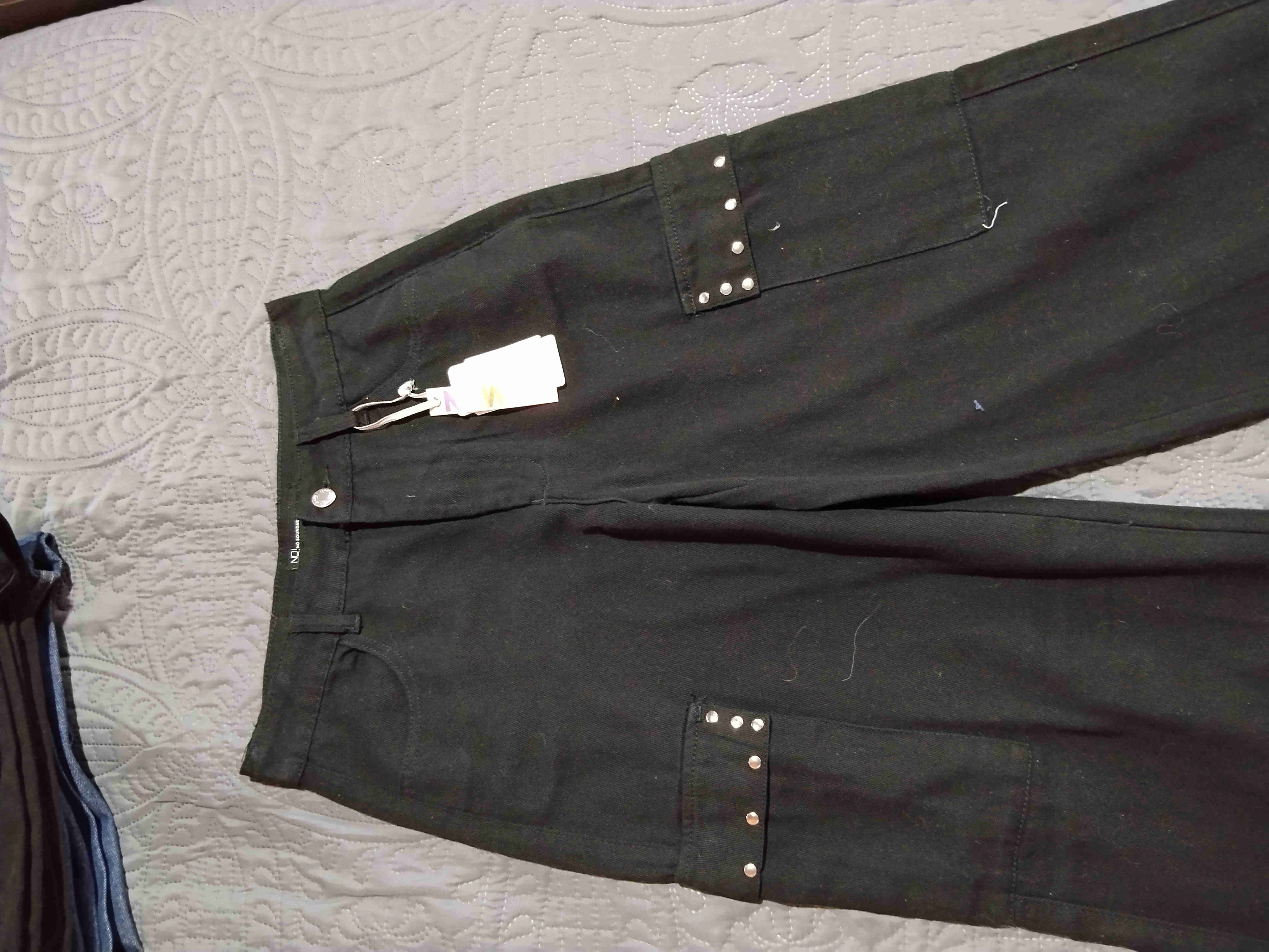 Jeans cargo negros talla 36, 38 y 40 - miniatura 2