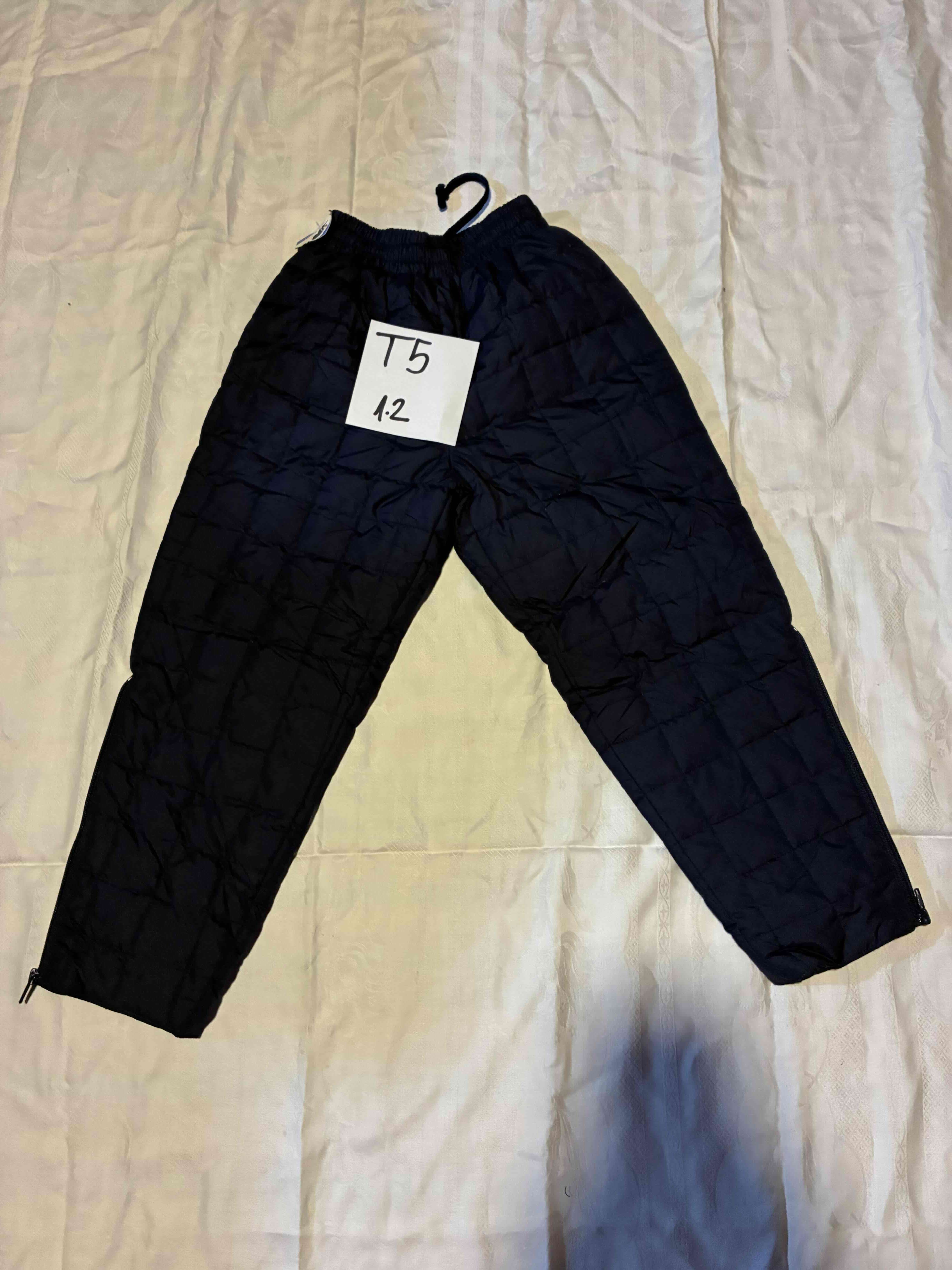 Pantalones acolchados negros para la nieve - miniatura 1