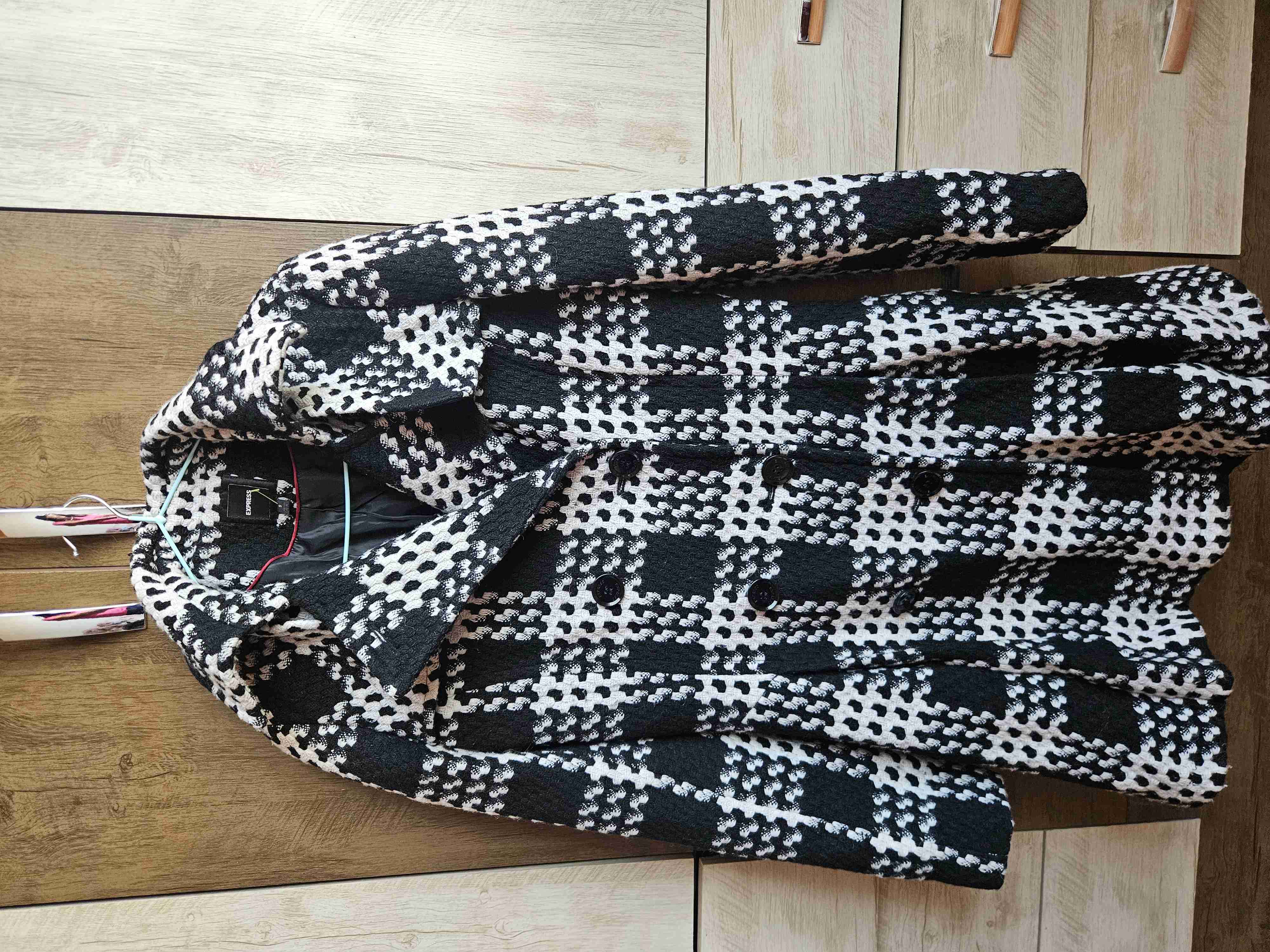 Abrigo de cuadros blanco y negro - miniatura 1