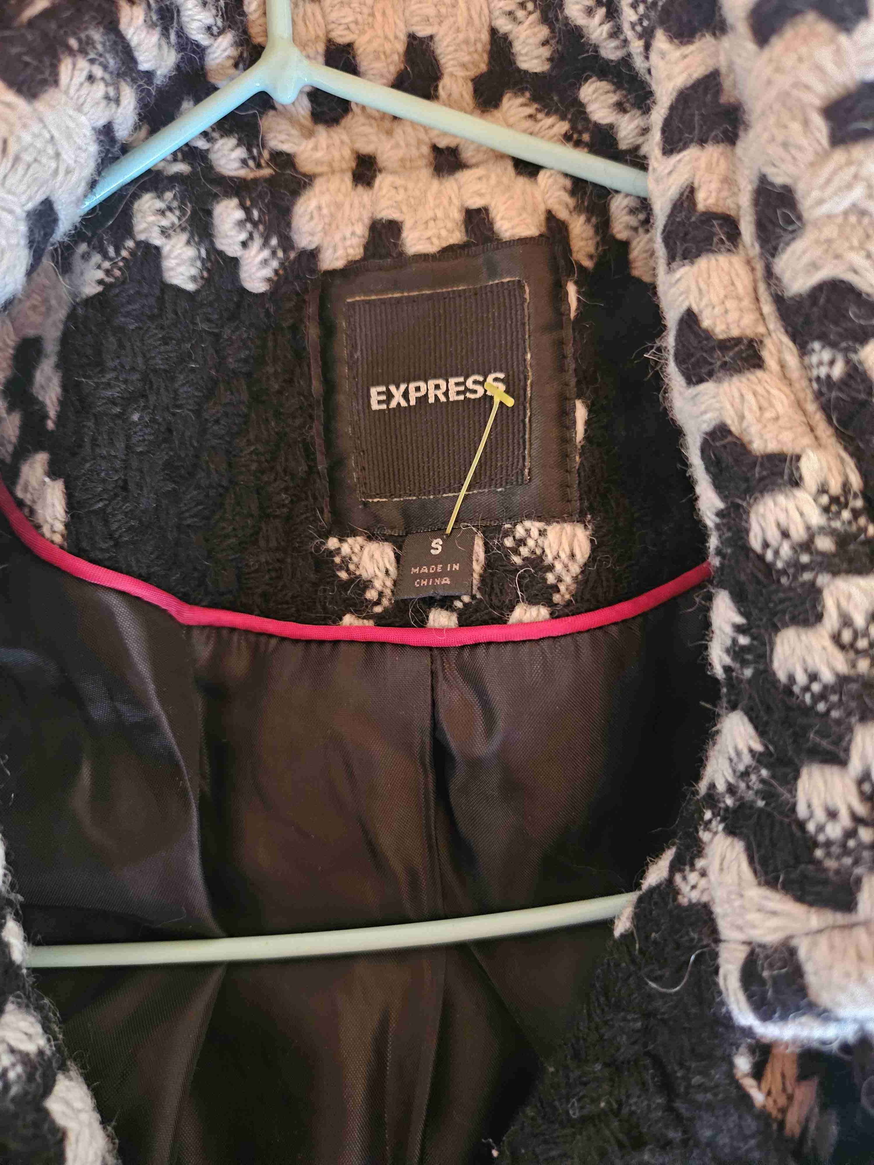 Abrigo de cuadros blanco y negro - miniatura 4