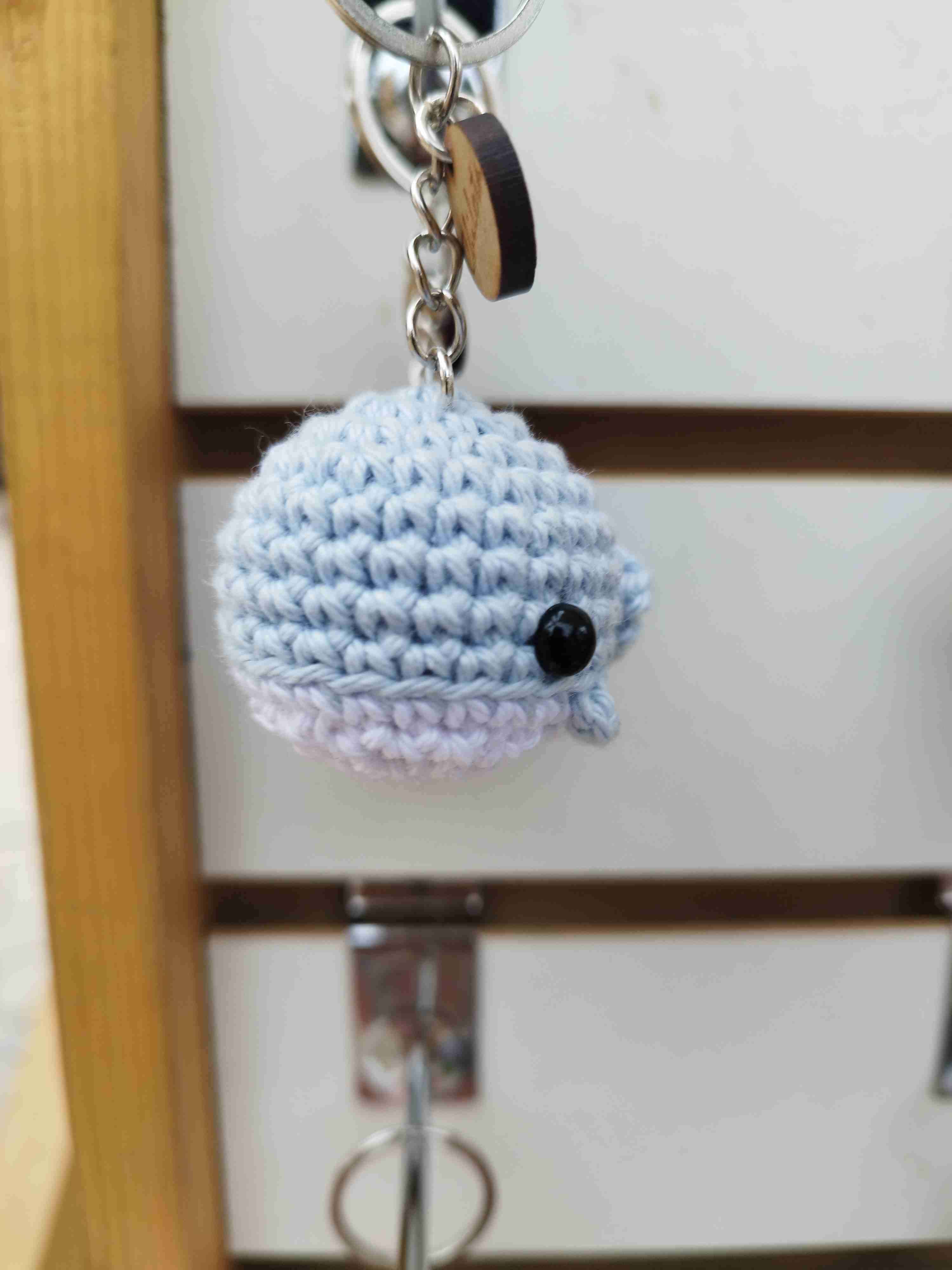 Llavero ballena tejido a crochet