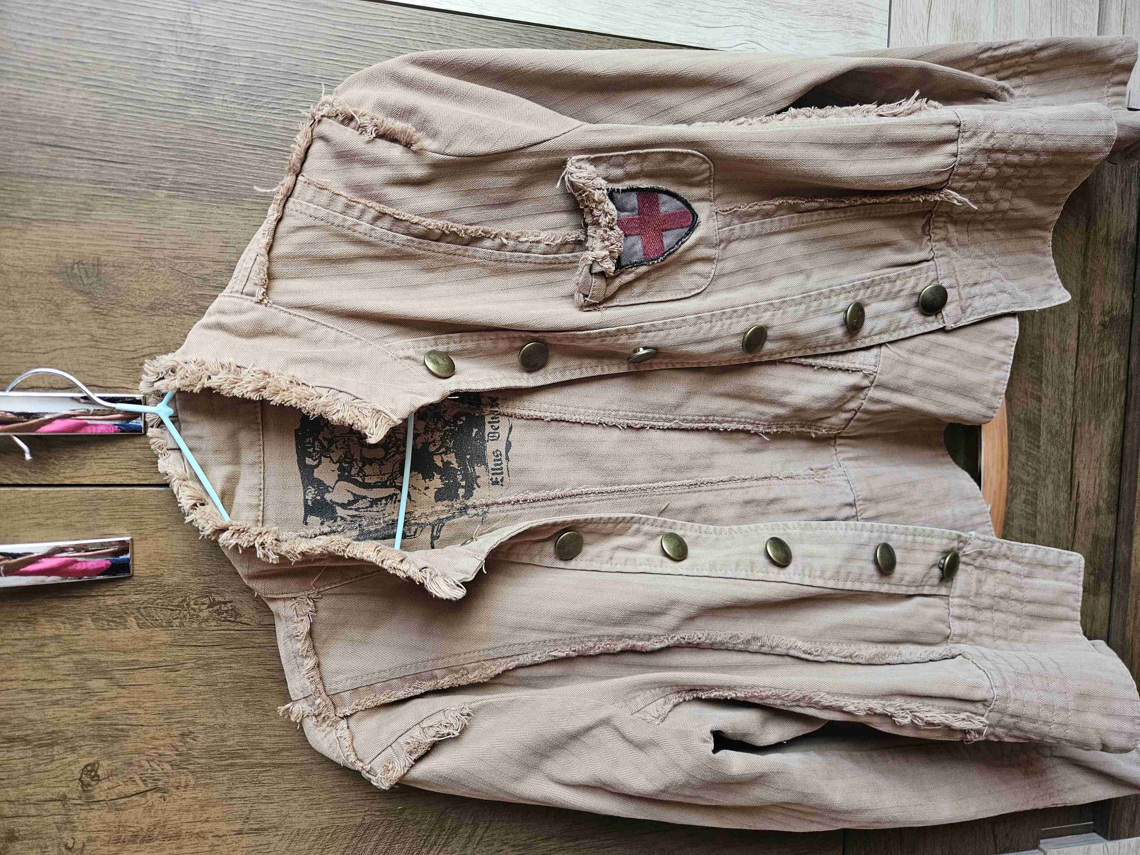 Chaqueta beige estilo militar - miniatura 5