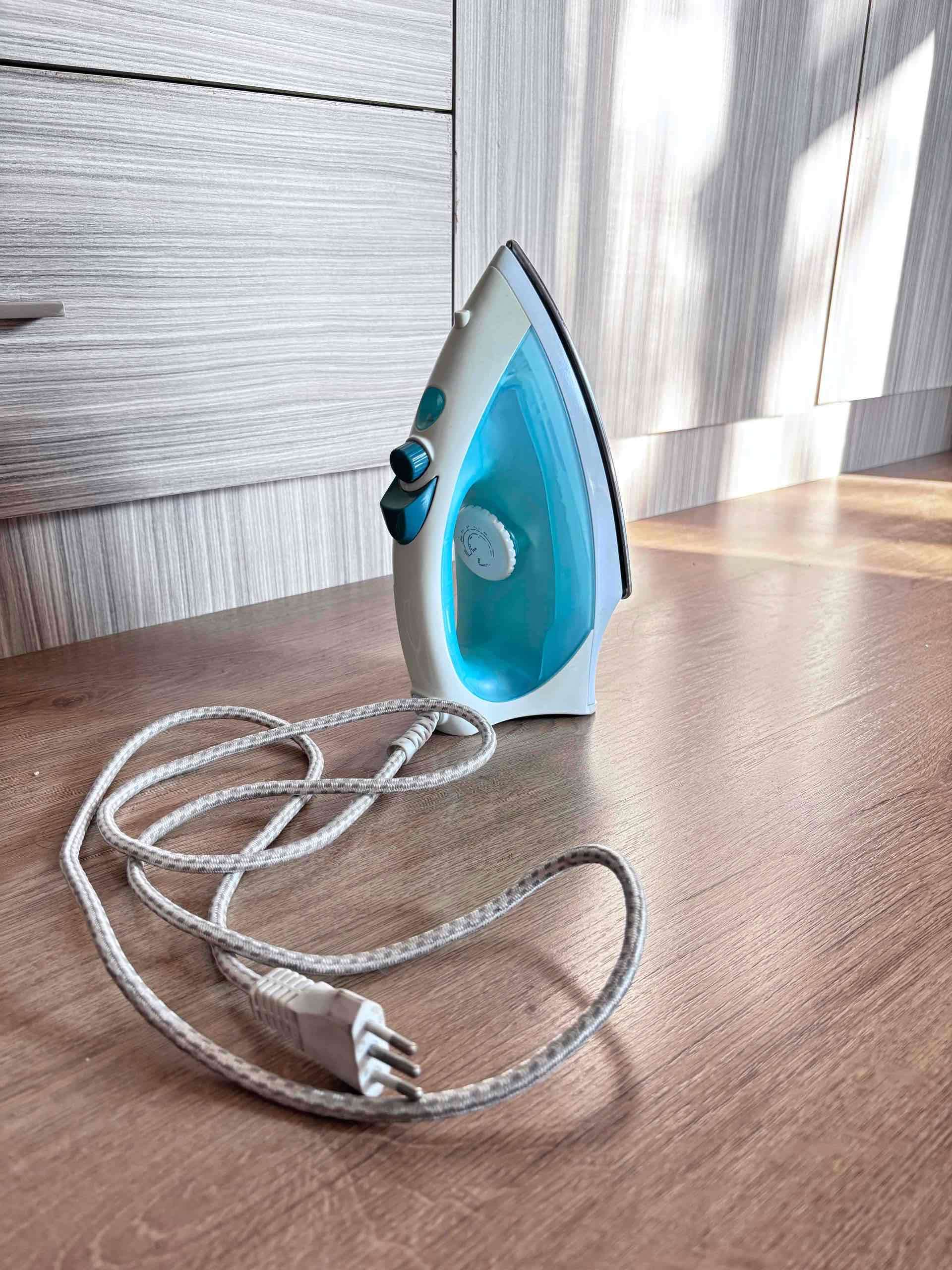 Plancha eléctrica azul - miniatura 1