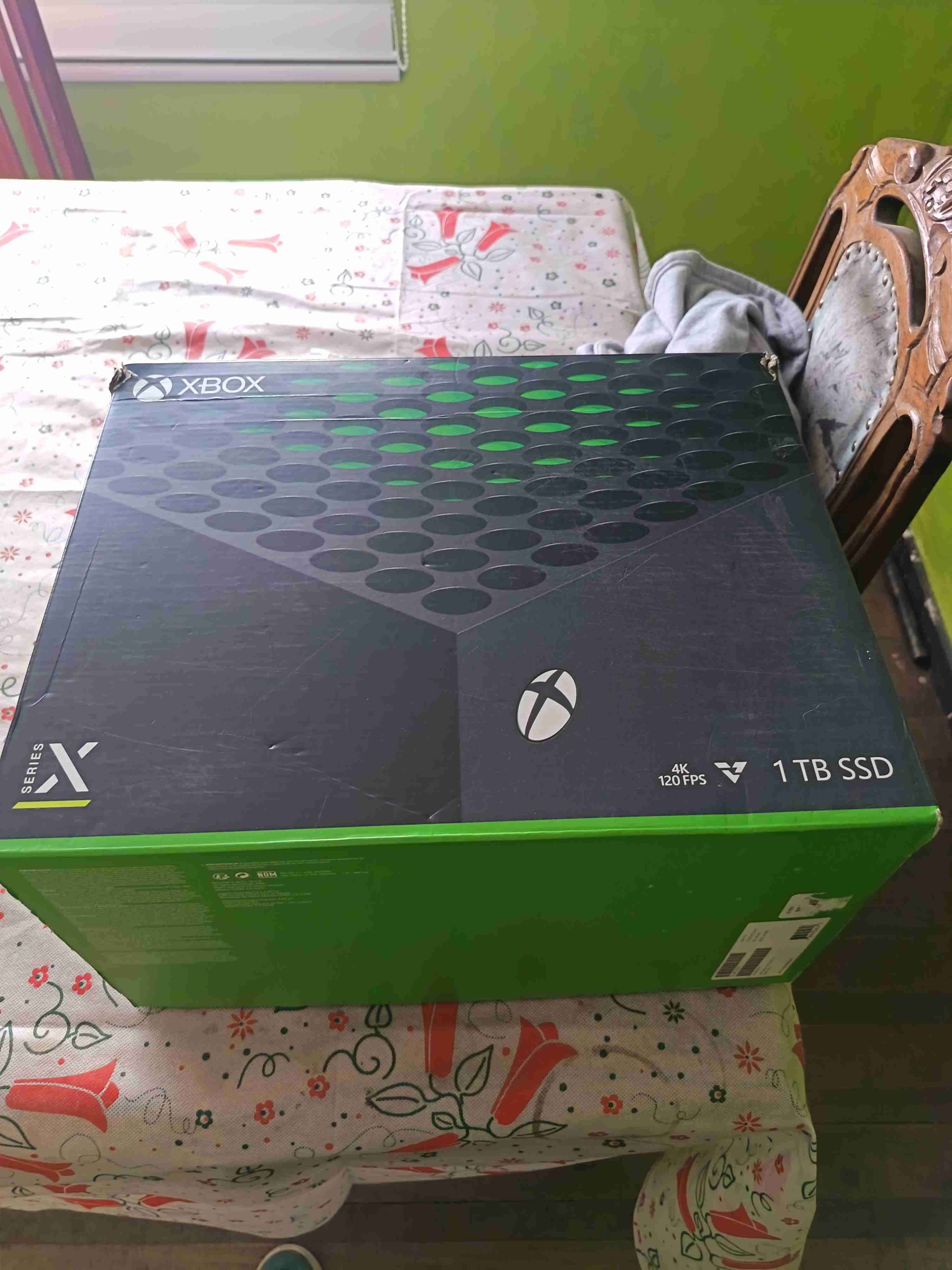 Xbox series x con audífonos y 2 mandos - miniatura 3