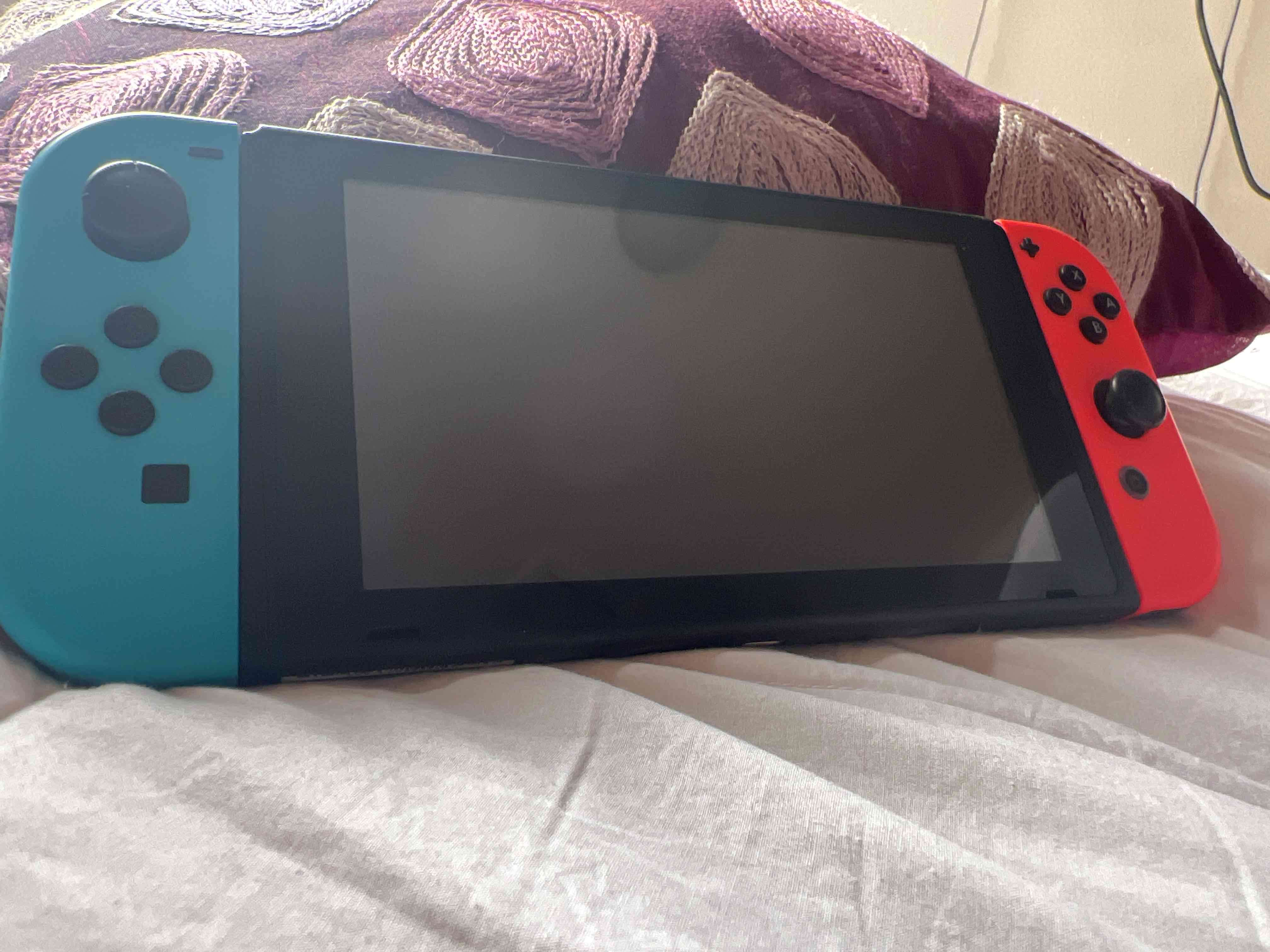 Consola Nintendo Switch con Joy-Cons - miniatura 6