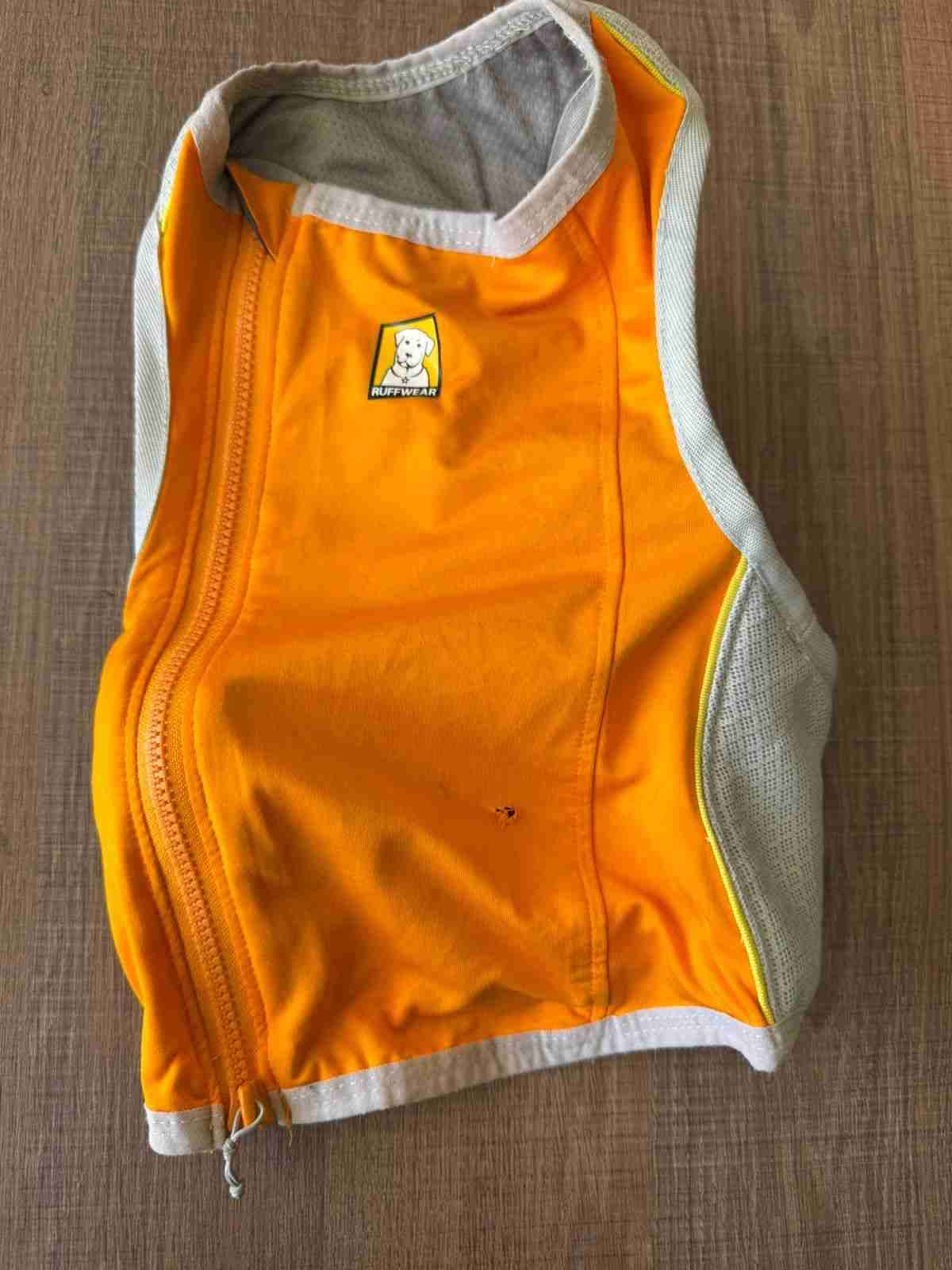 Chaleco refrescante para perro naranja - miniatura 1