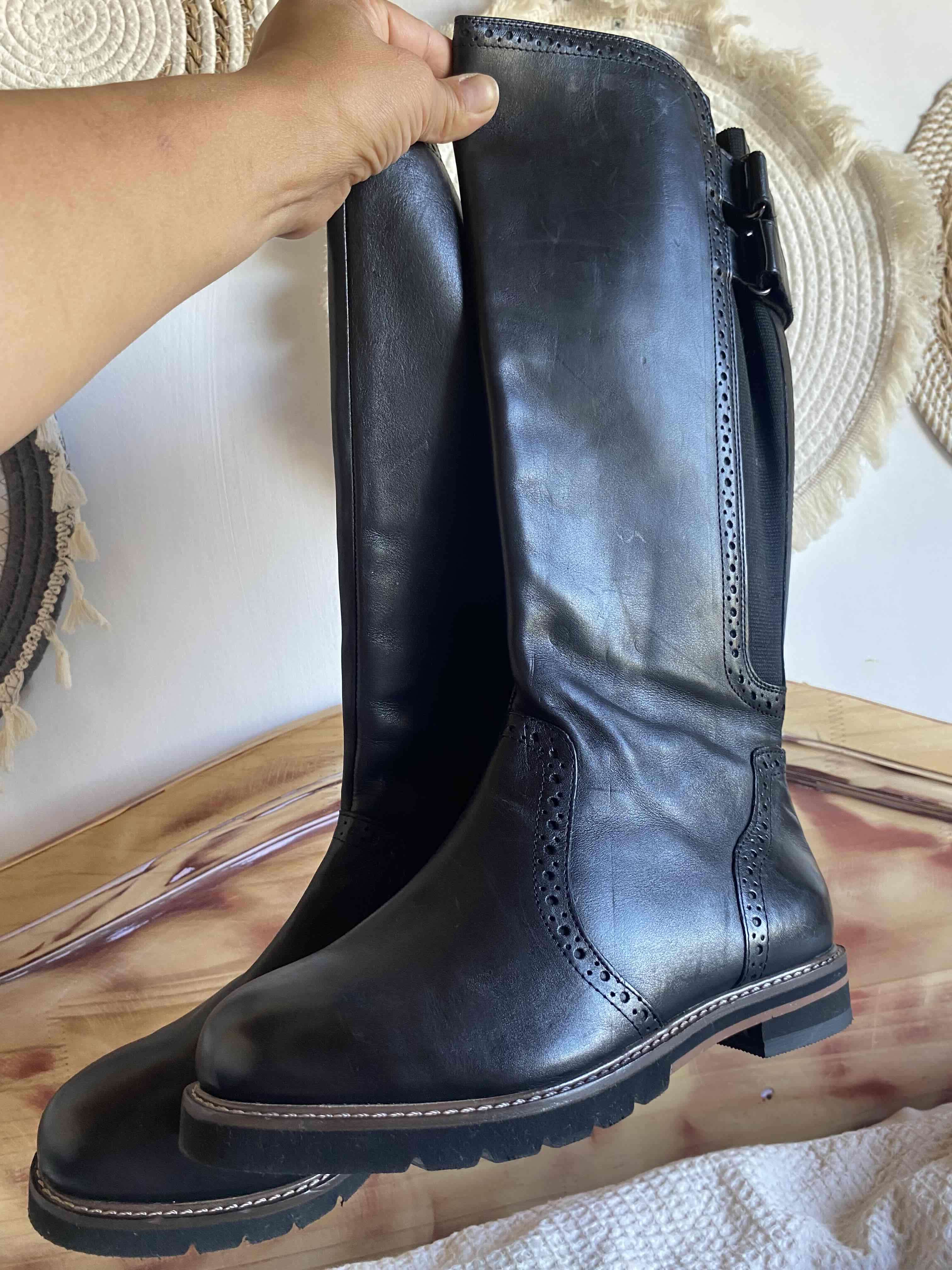 Botas negras de cuero - 1