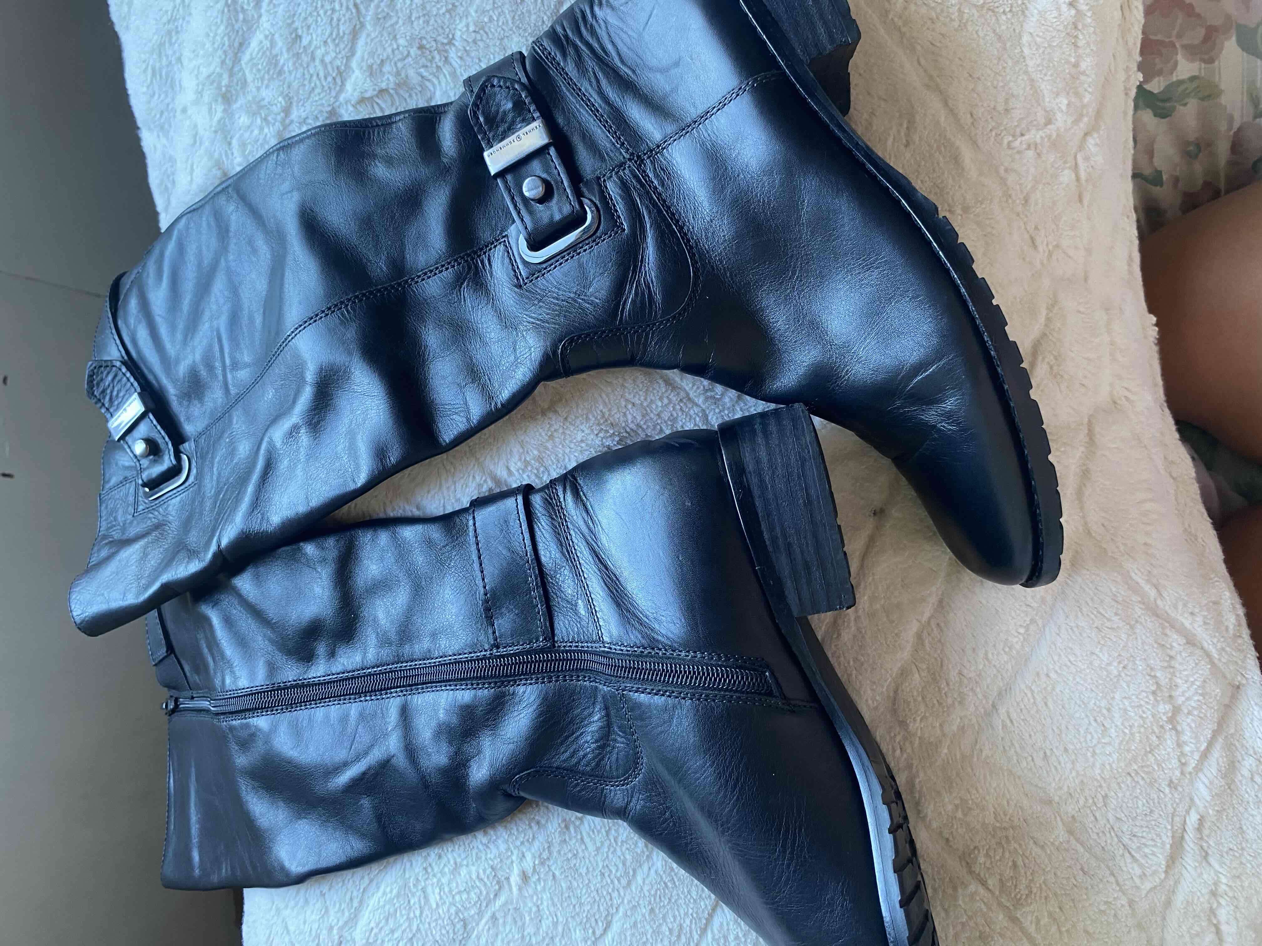 Botas de cuero negras altas - miniatura 3