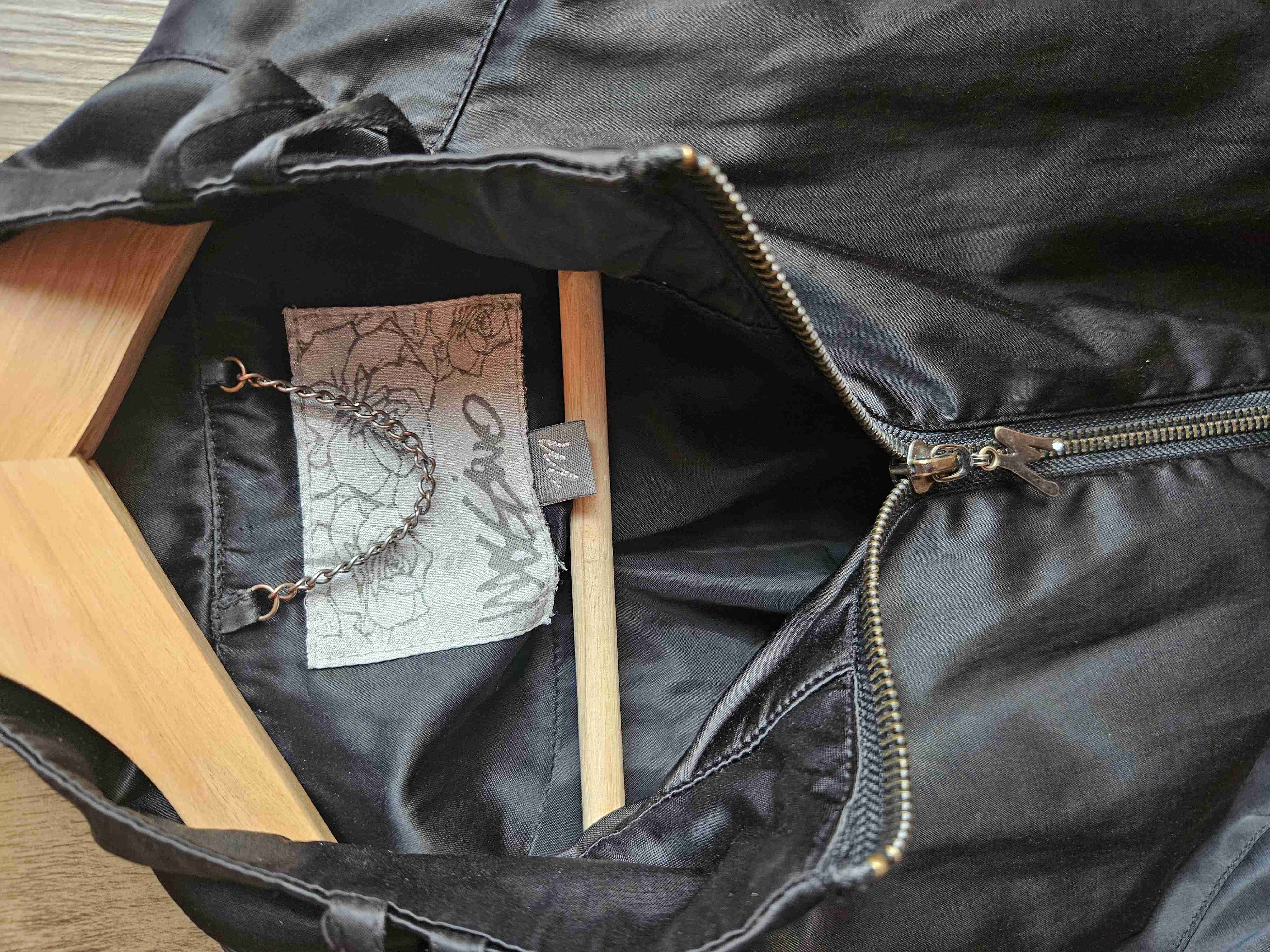 Chaqueta negra ajustada - miniatura 3