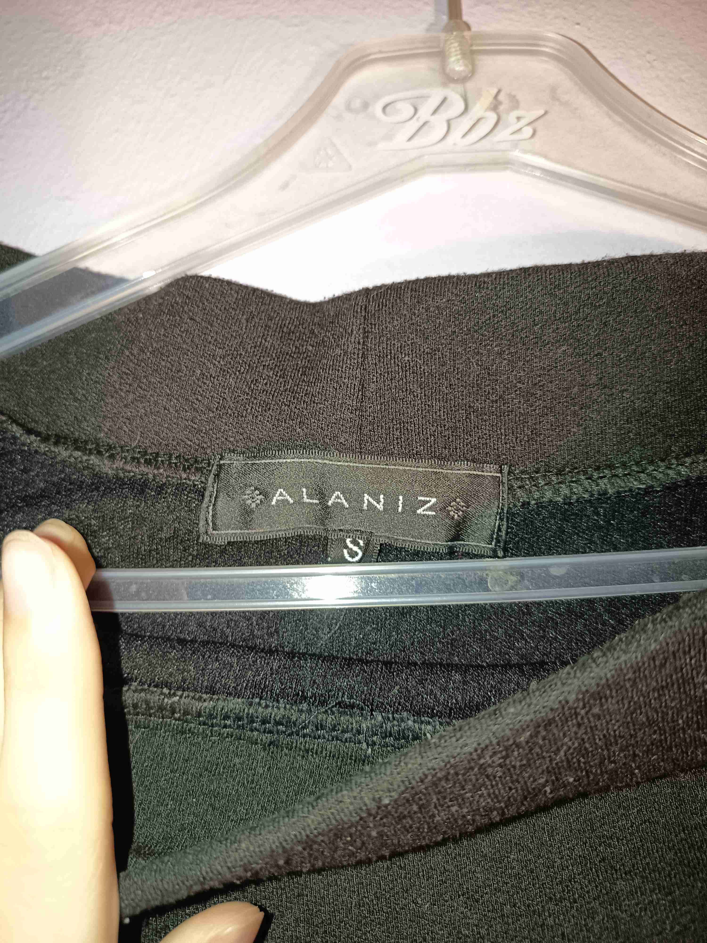 Falda negra - miniatura 4