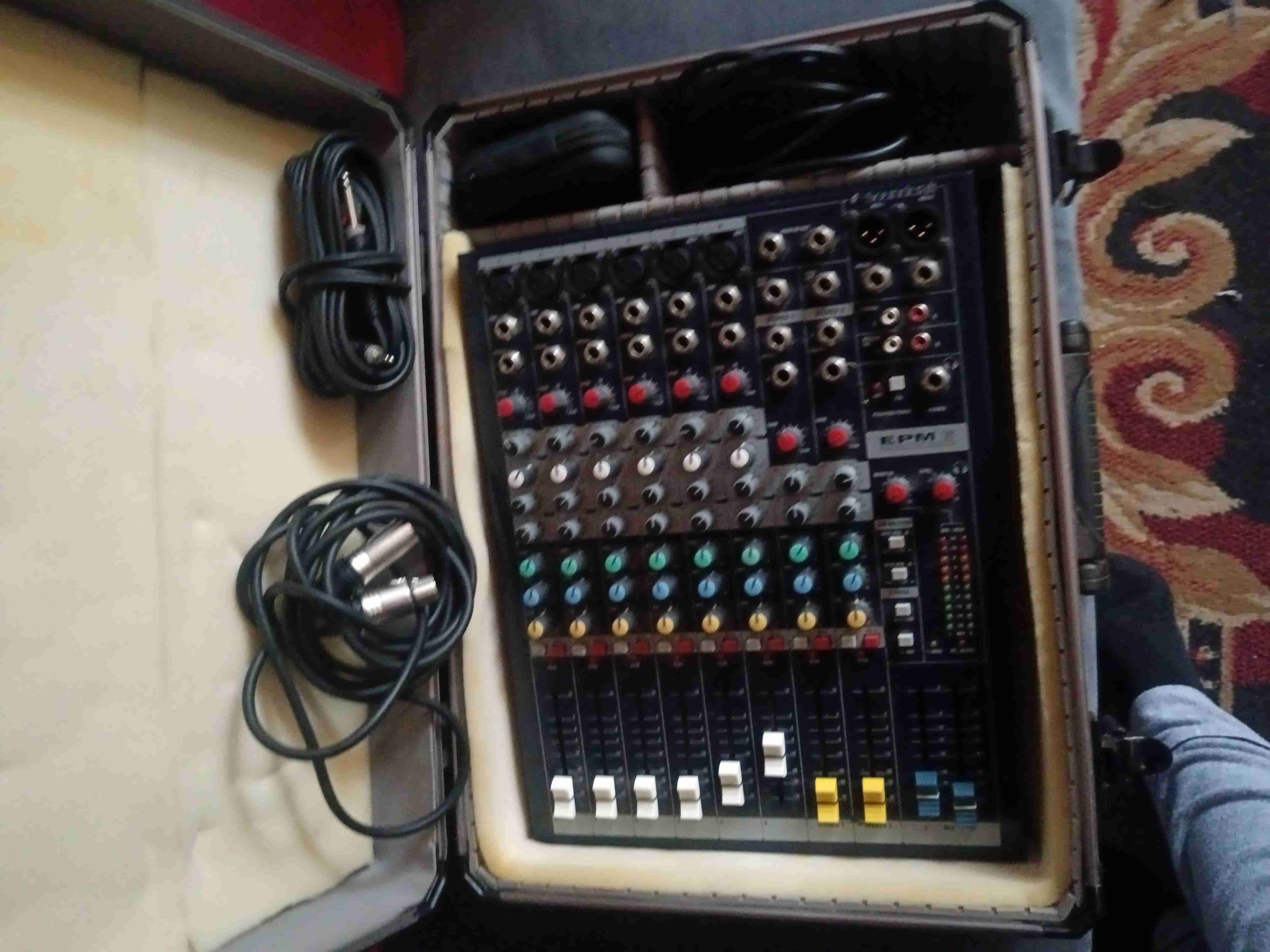 Mesa de sonido Soundcraft EPM 6 - miniatura 6