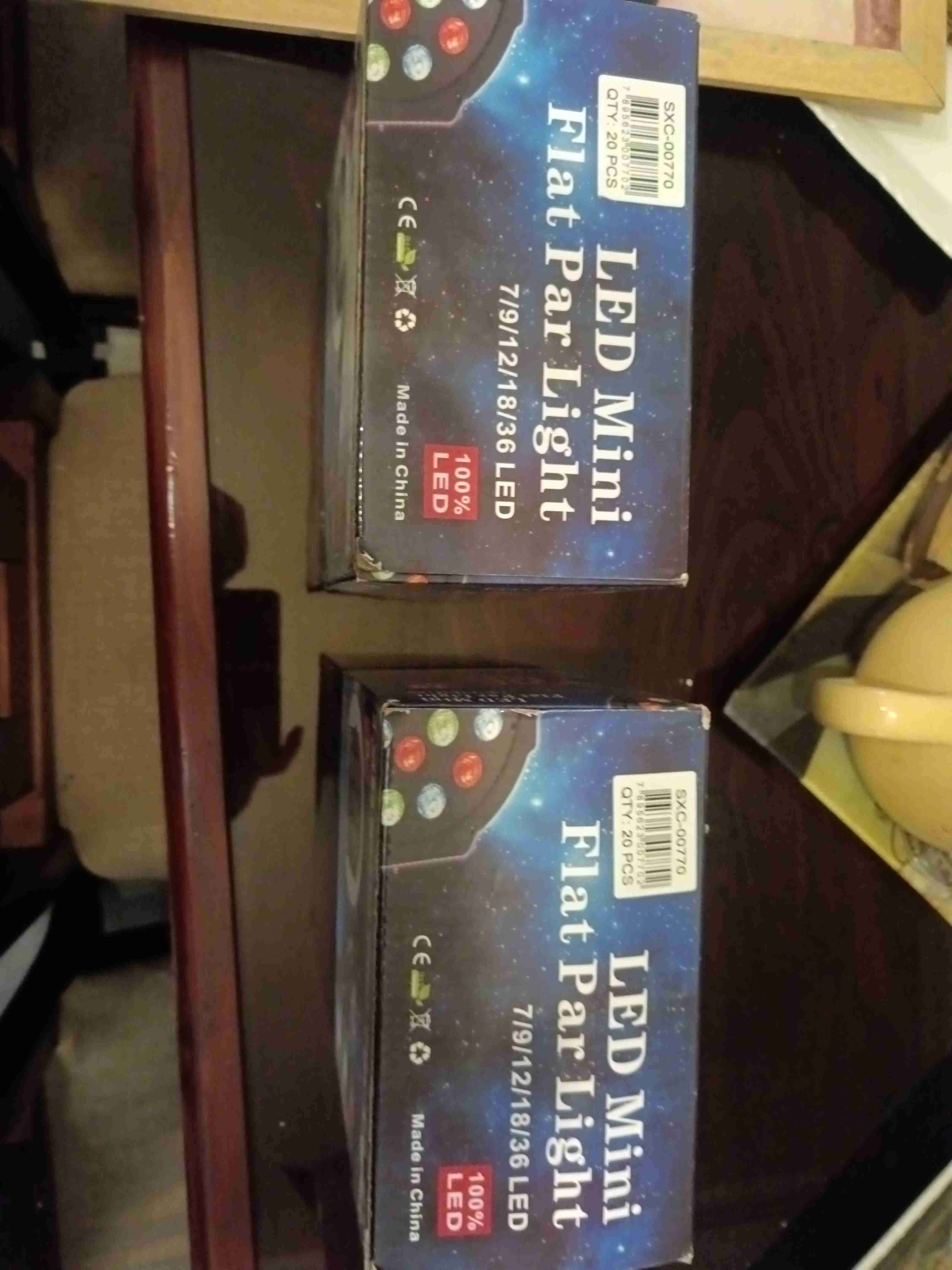 Luz LED Mini Flat Par - miniatura 2