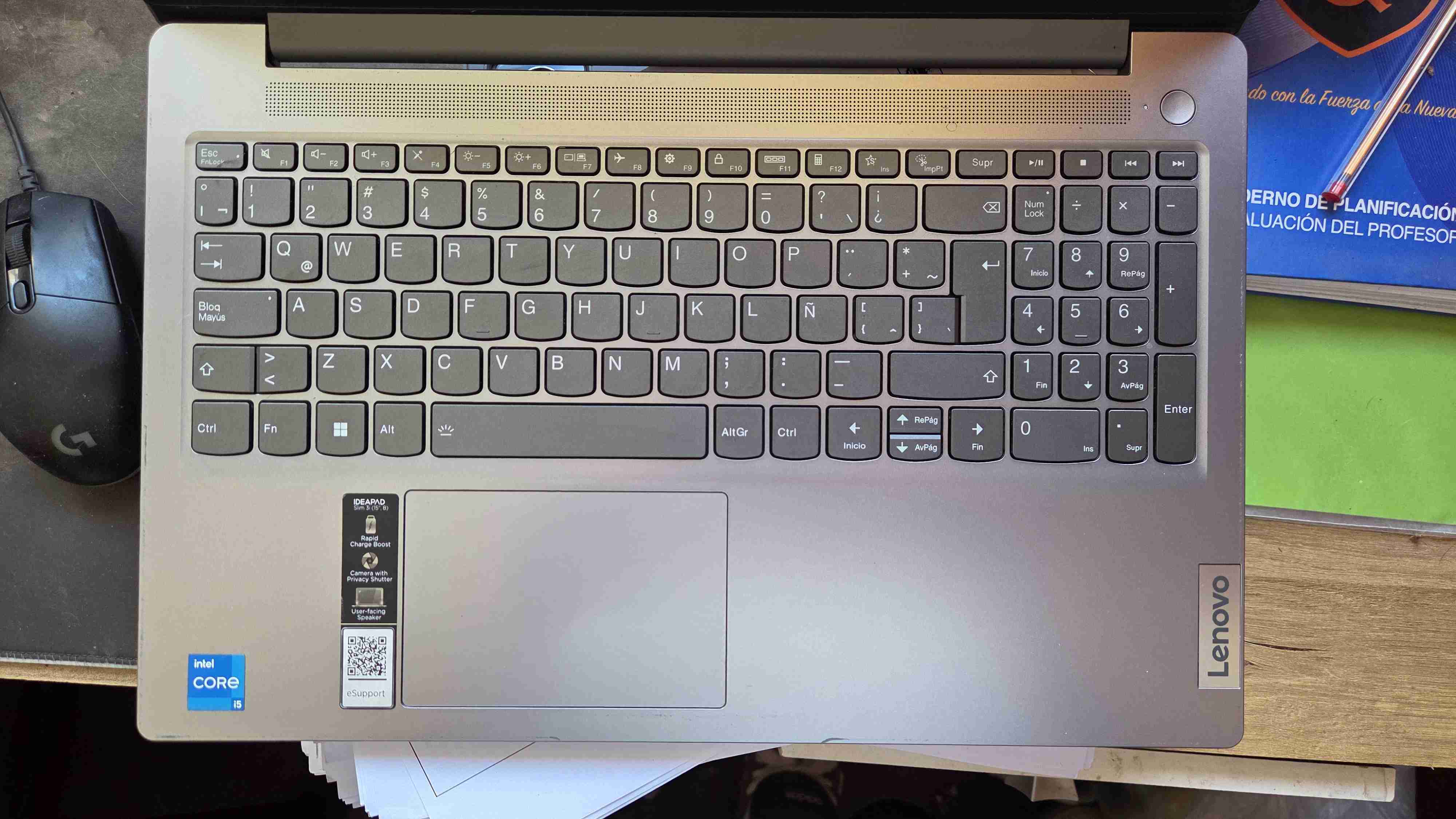 Lenovo IdeaPad Slim 3 15IAH8 - miniatura 2