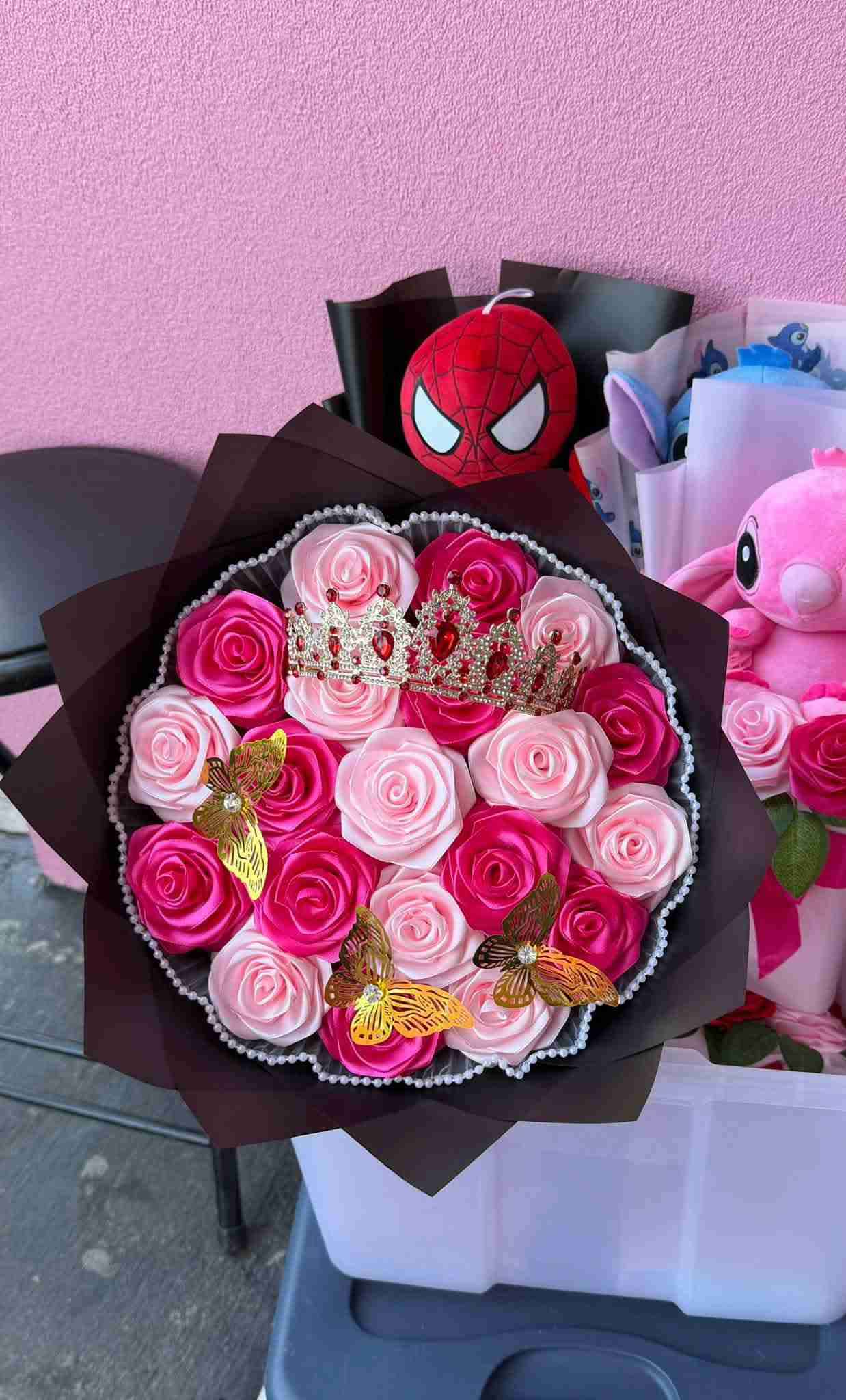 Ramo de flores artificiales