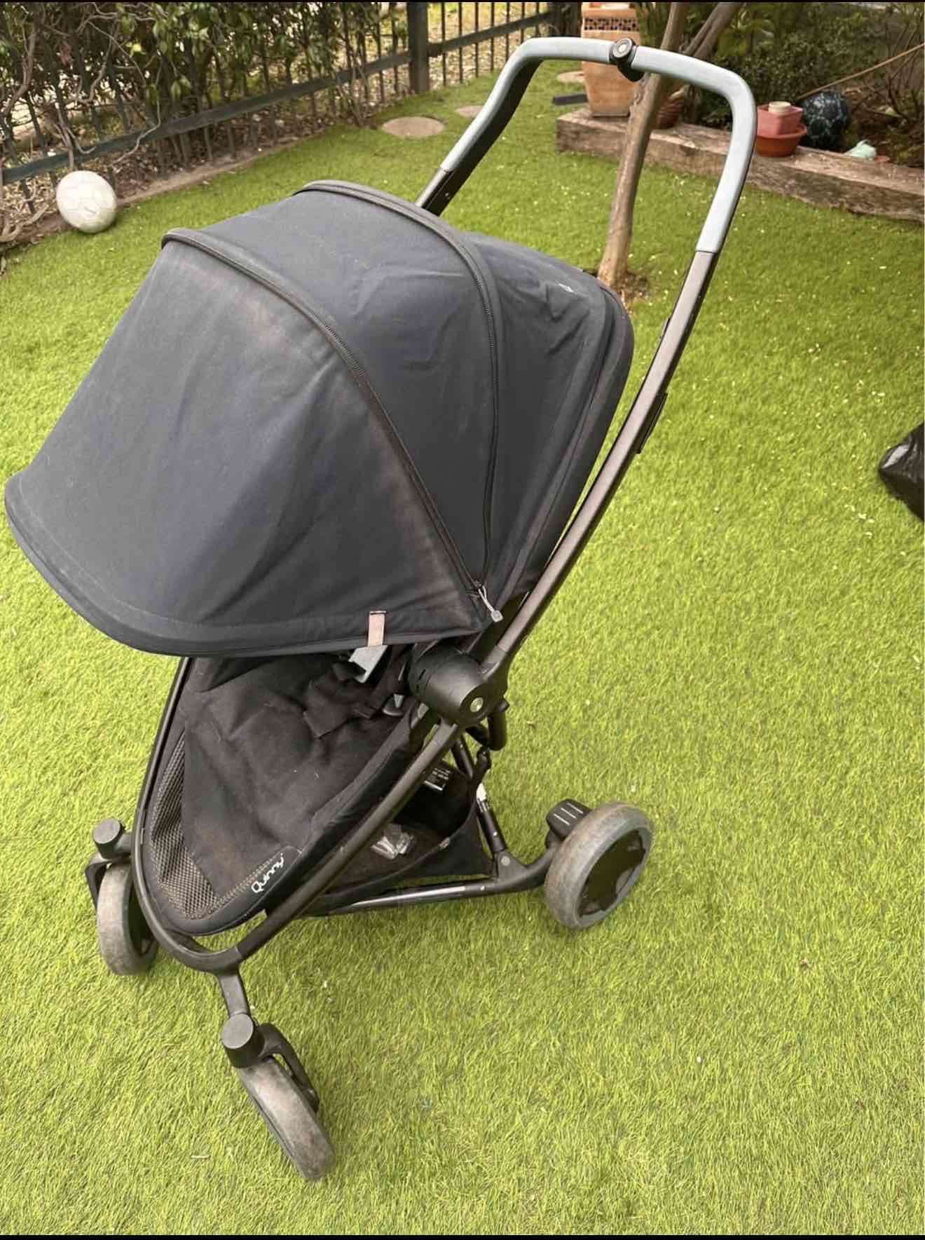 Coche de bebé negro Quinny - miniatura 2