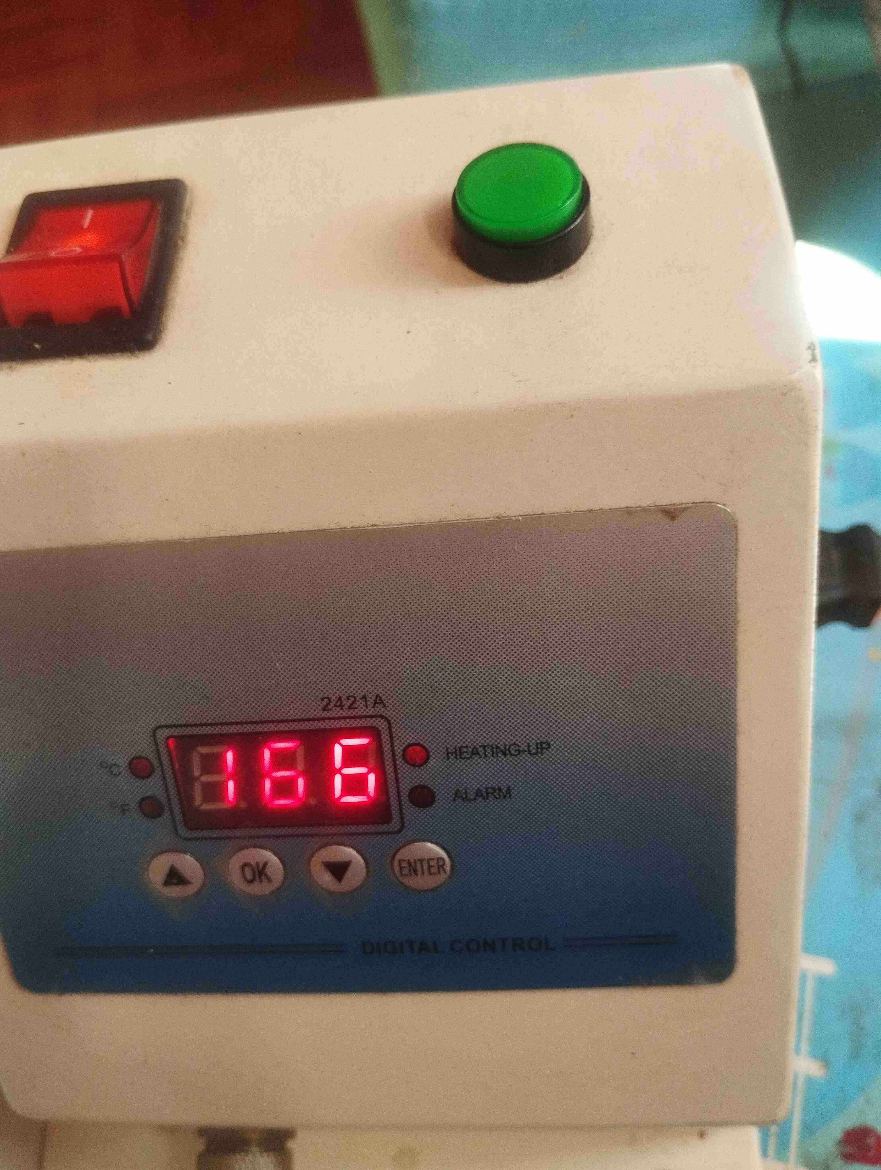 Máquina prensadora de tazas - miniatura 2