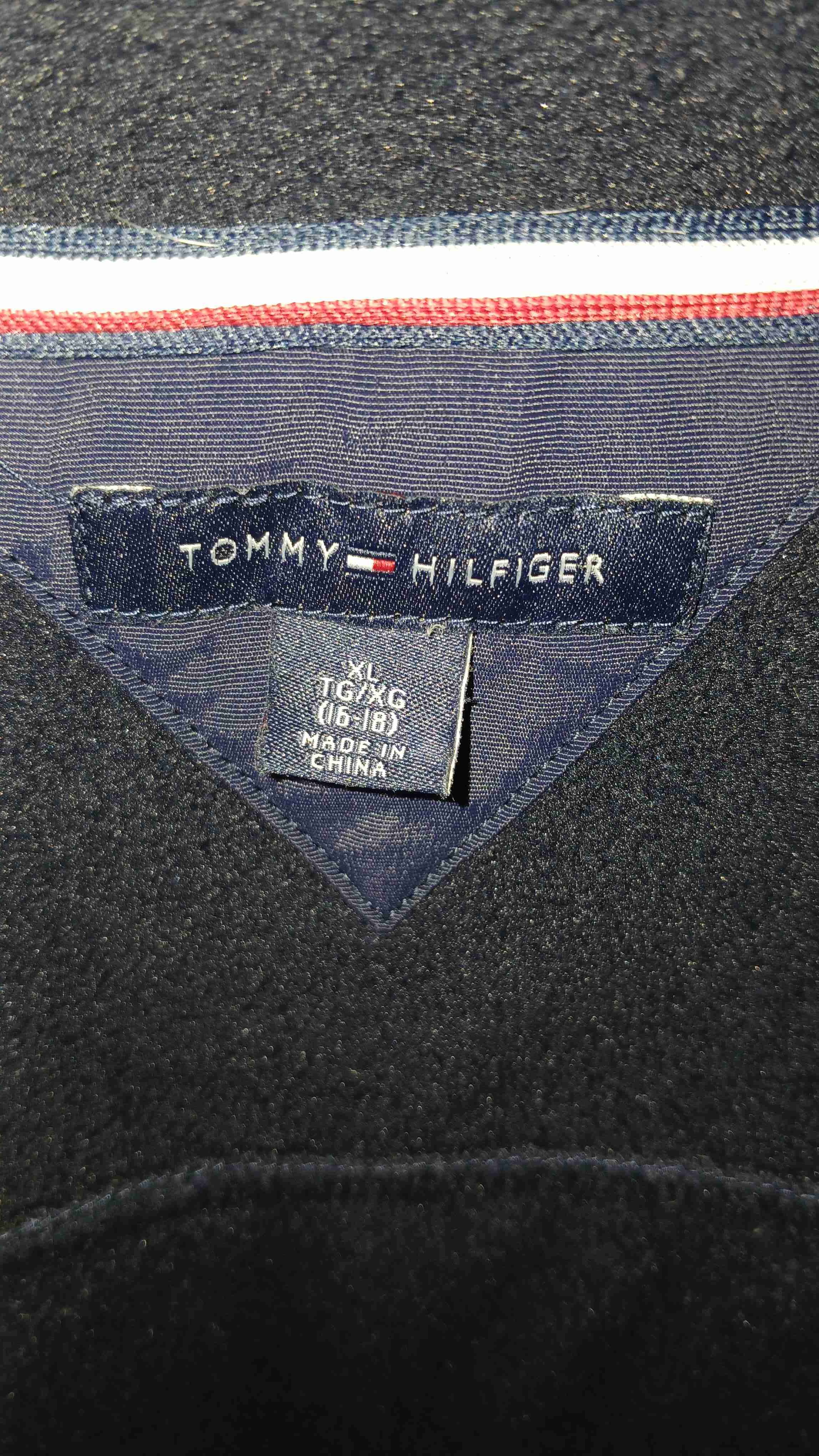 Chaqueta azul con detalles rojos - miniatura 6