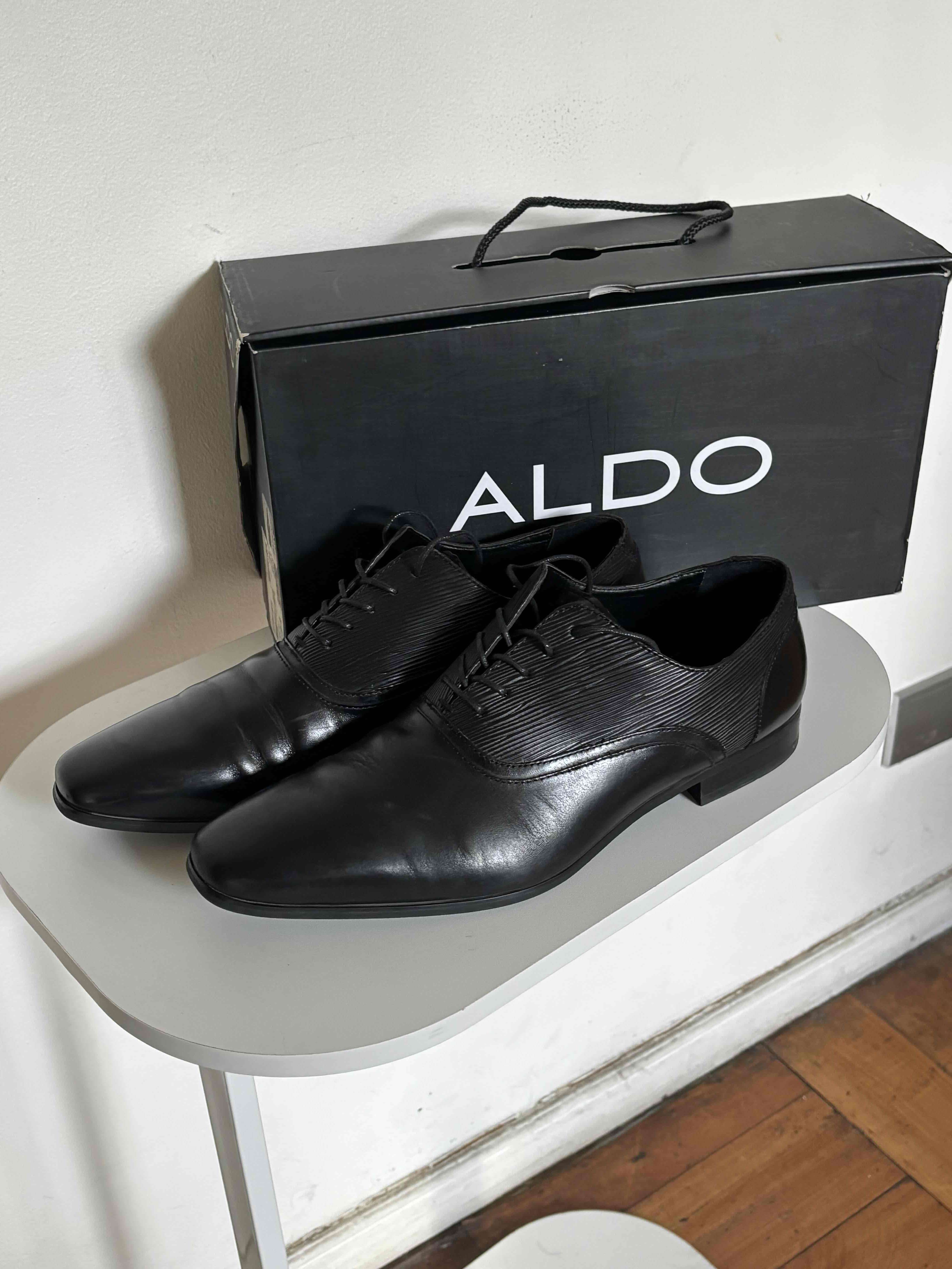 Zapatos formales negros Aldo