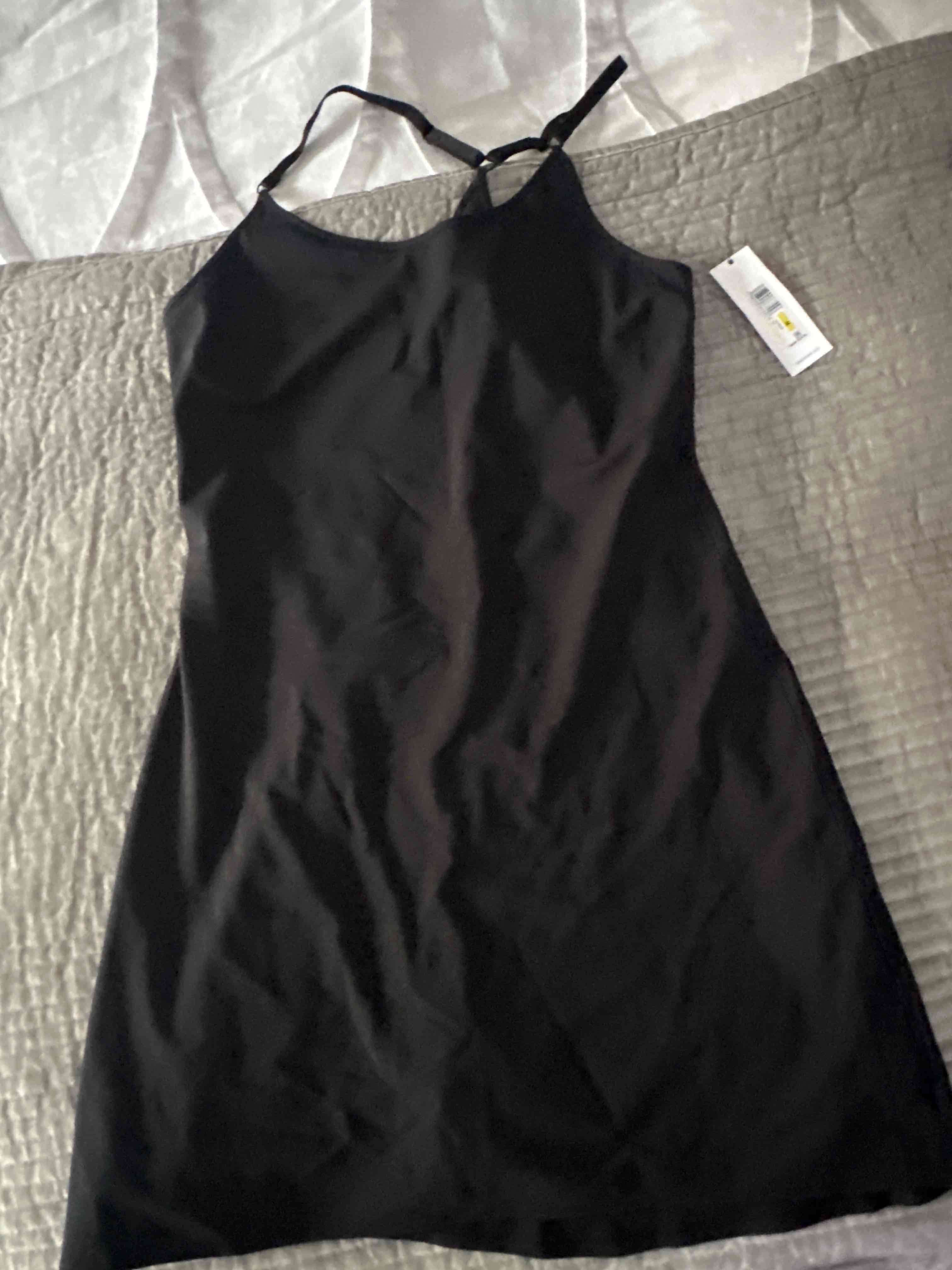 Vestido negro elegante nuevo - miniatura 2